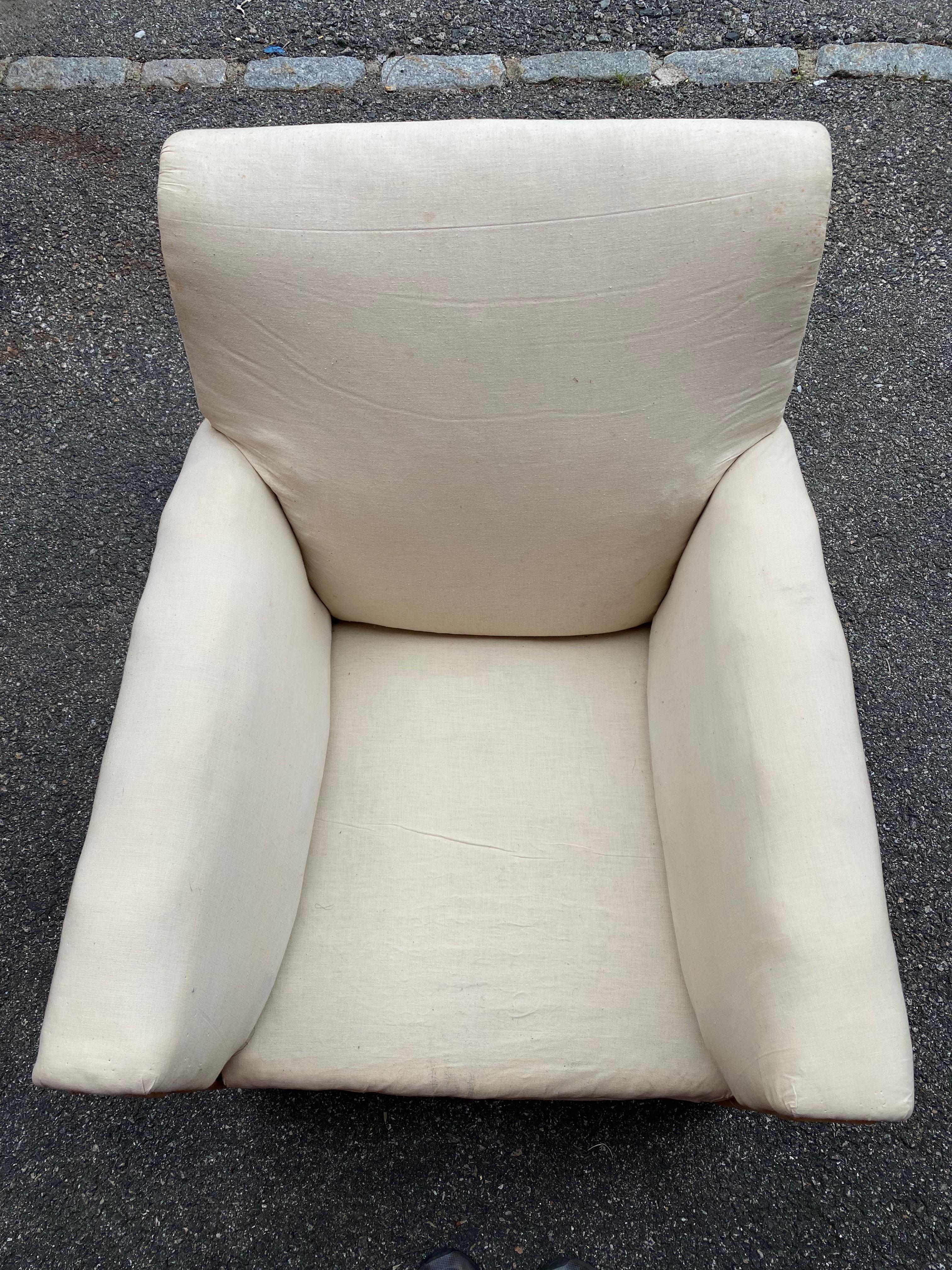 Pair of French Mid-Century Modern Club Chairs in Muslin For Sale 3