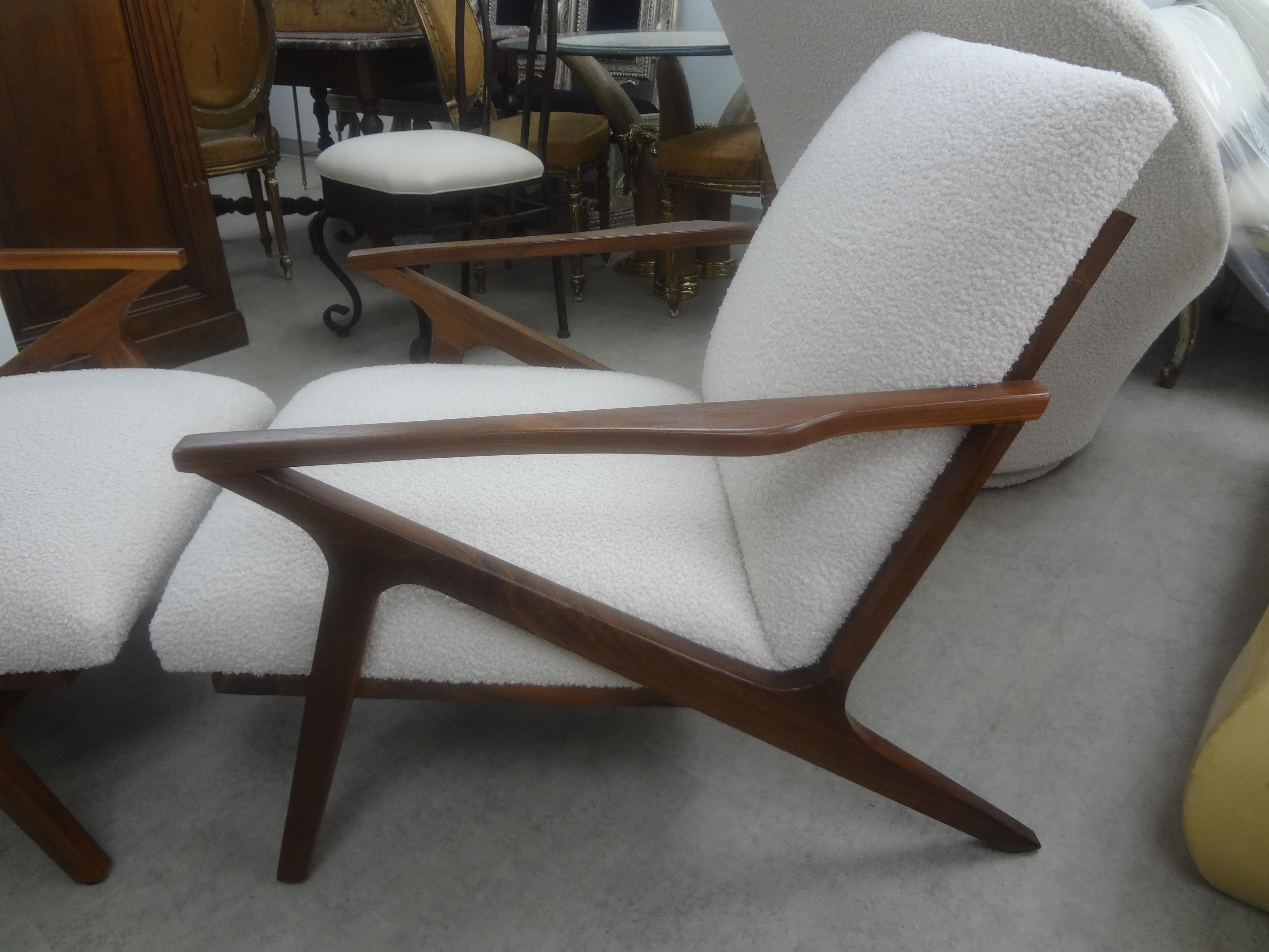 Pair of French Mid-Century Modern Jeanneret Style Lounge Chairs In Good Condition For Sale In Houston, TX