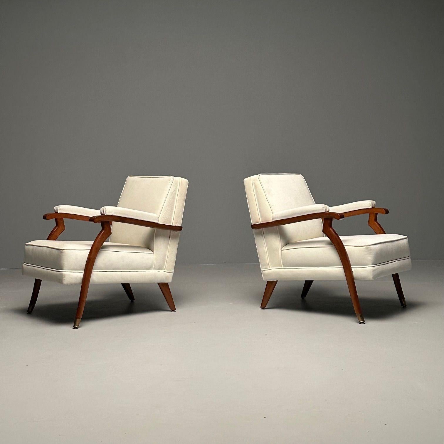 Französische Moderne im Maison Leleu-Stil, Loungesessel, weißes Mohair, helles Holz, 2023 (21. Jahrhundert und zeitgenössisch) im Angebot
