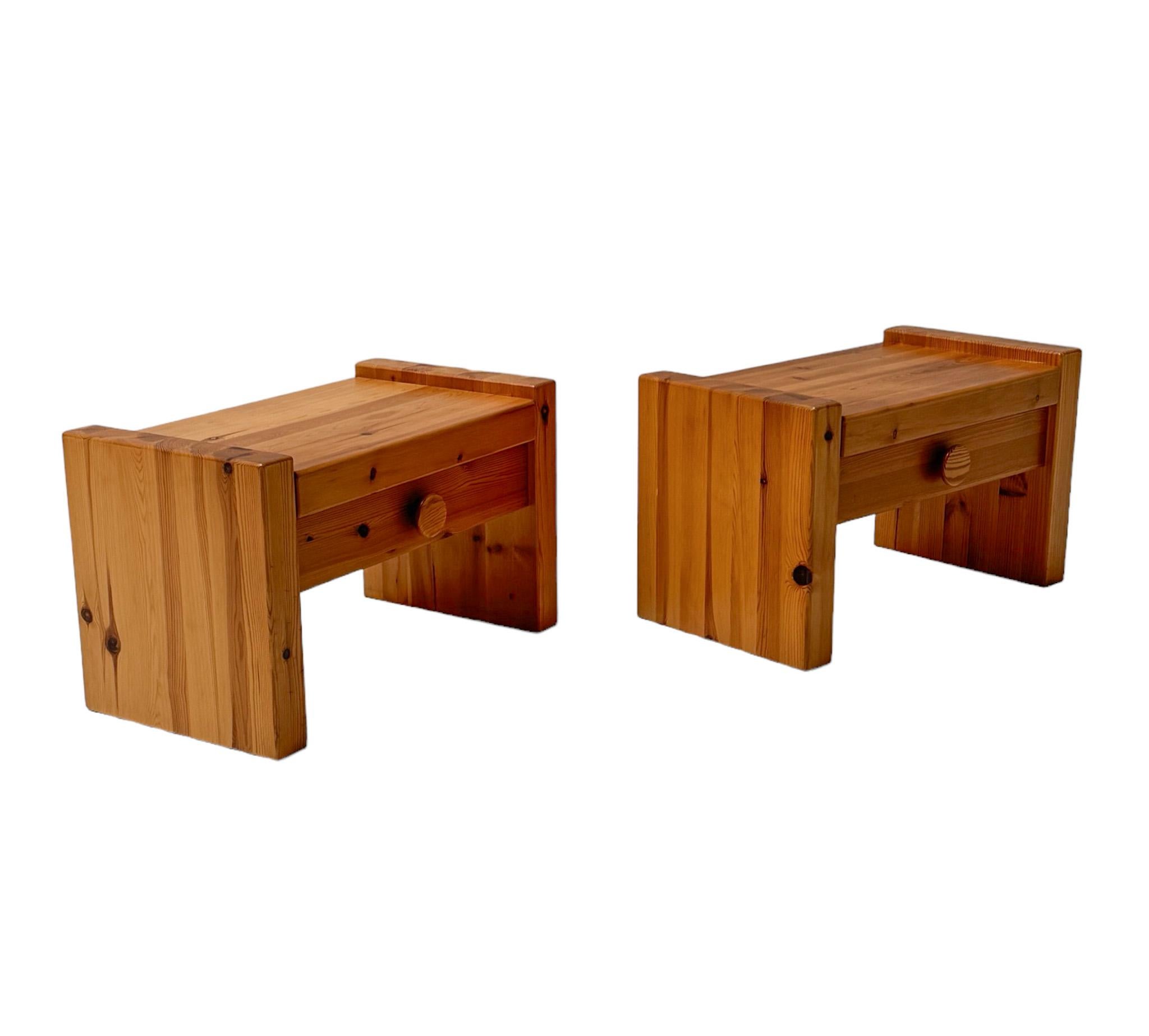 Pair of French Mid-Century Modern Nightstands or Bedside Tables, 1970s 2