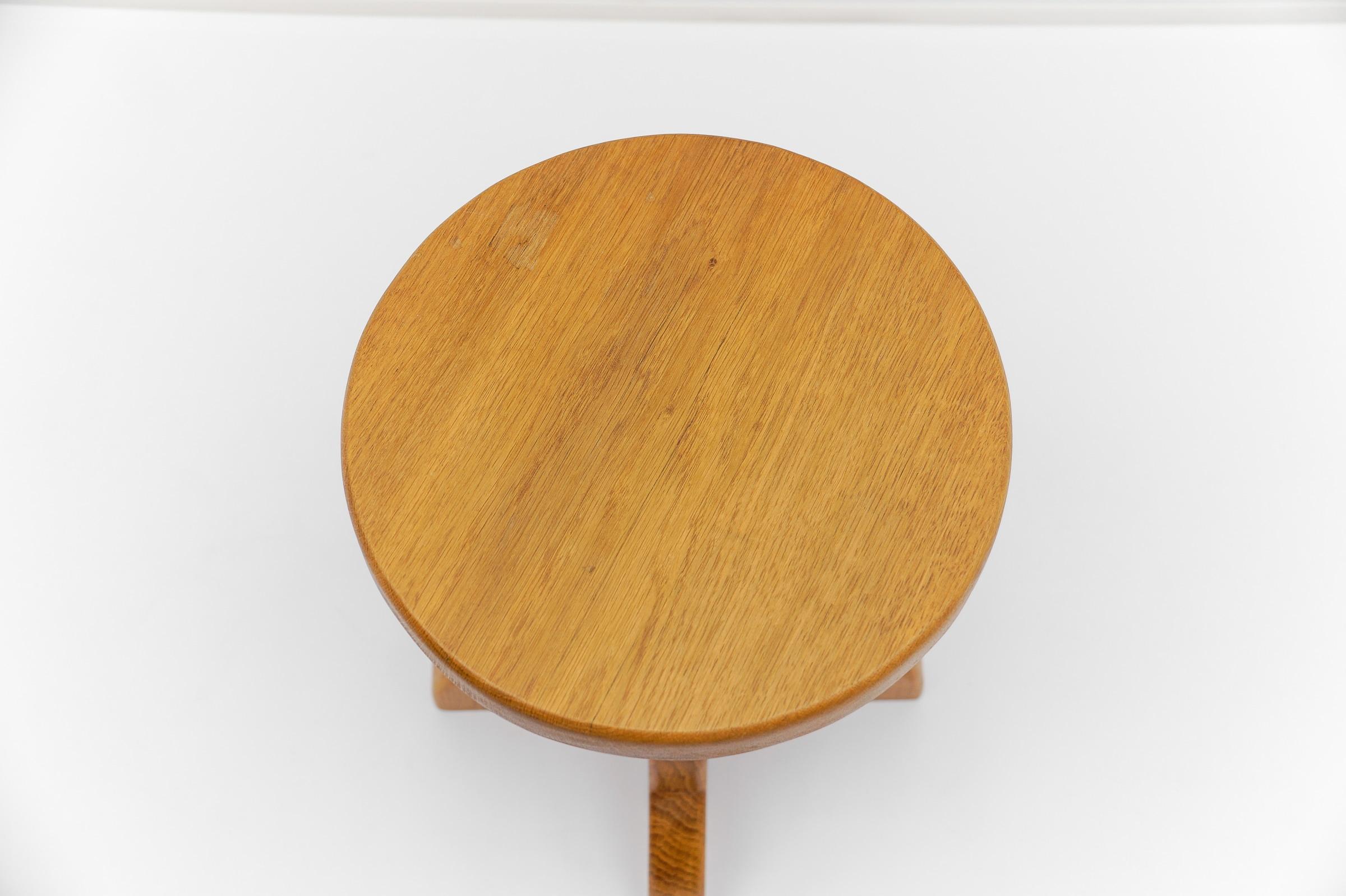 Coppia di sgabelli francesi di metà secolo moderno in Oak, anni '60 in vendita 3