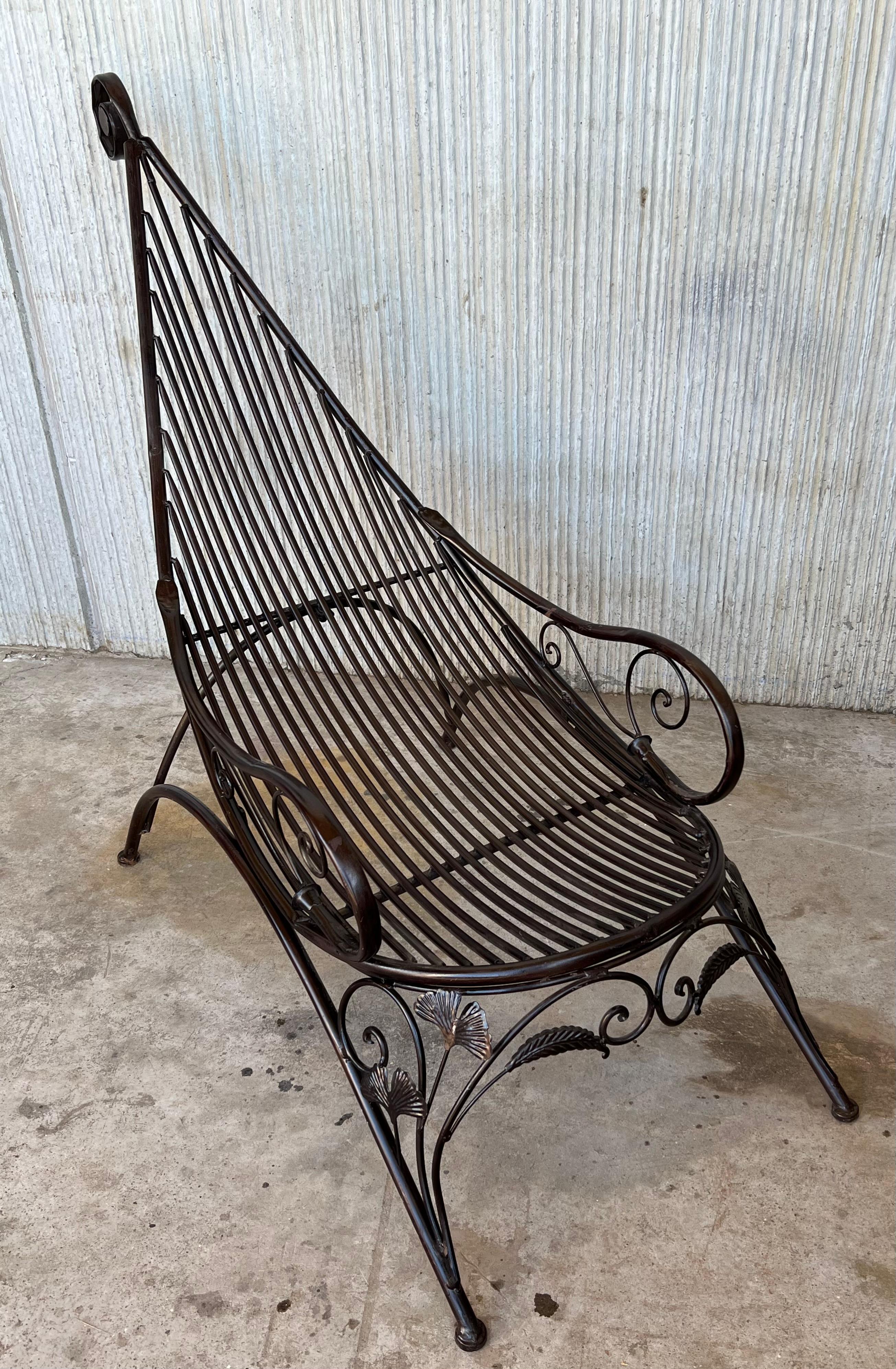 20ième siècle Paire de chaises longues françaises Siesta de style mi-siècle moderne en vente