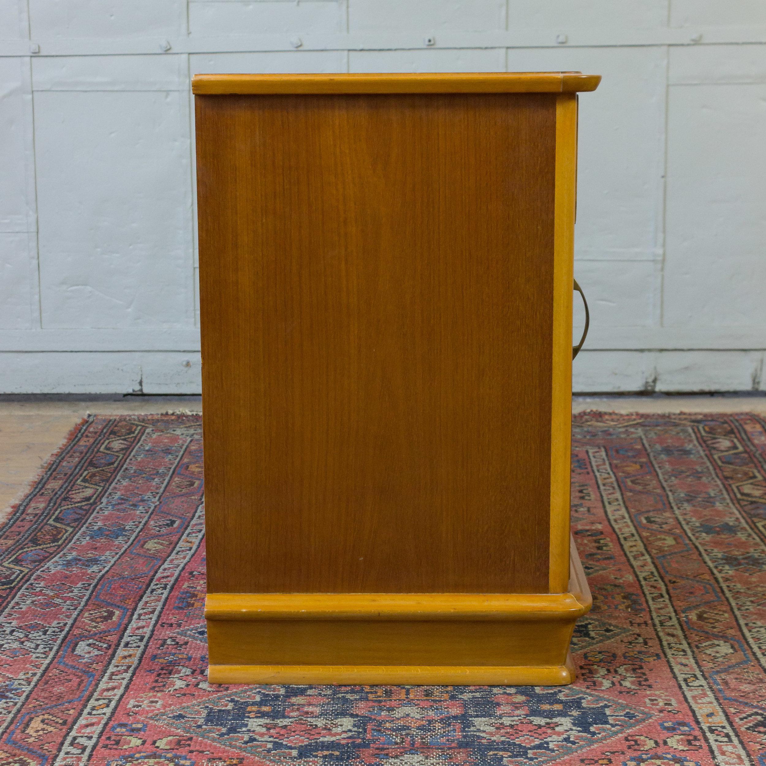 Pair of French Midcentury Nightstands For Sale 1