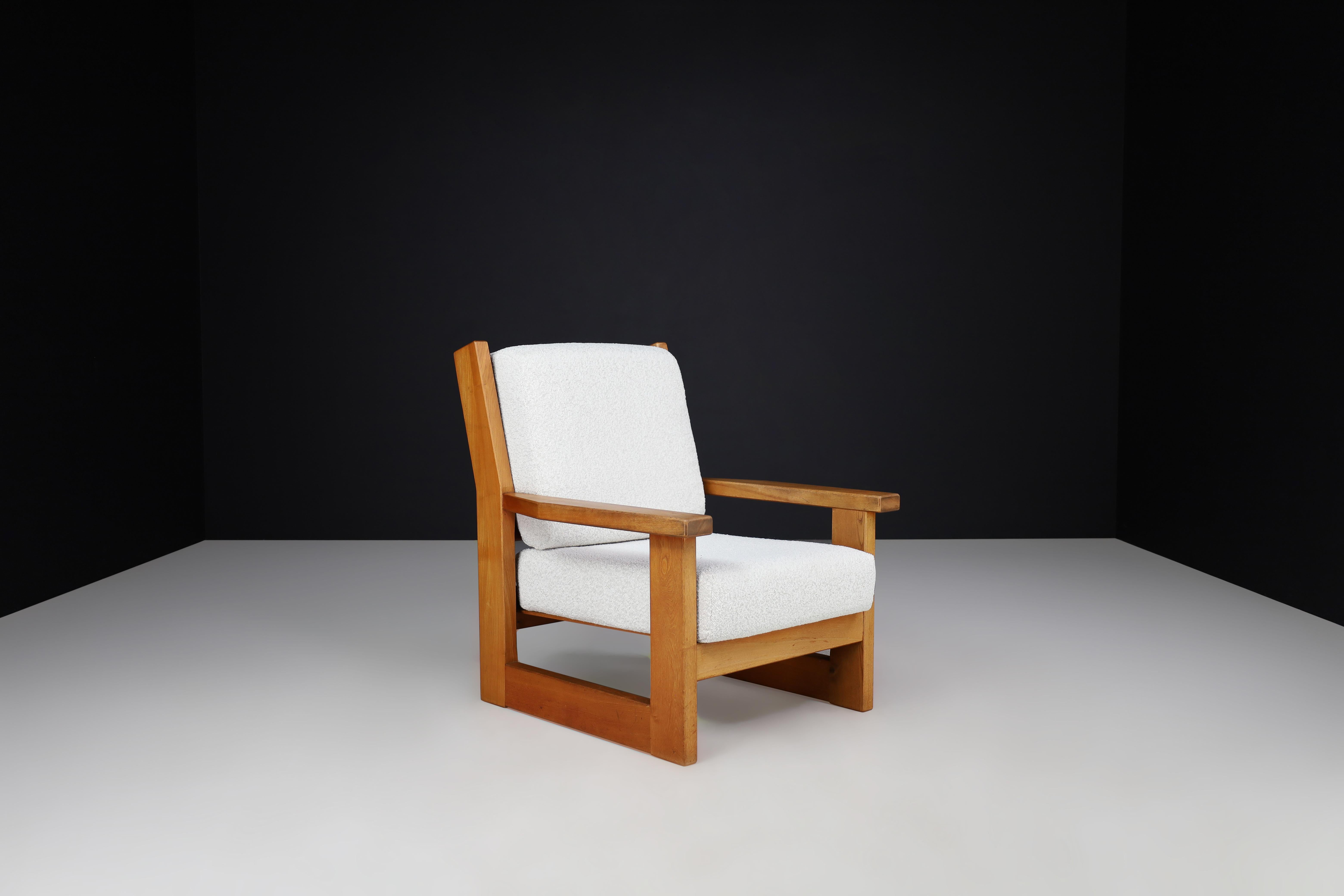 Pair of French Mid-Century Oak Armchairs with Bouclé Upholstery, 1960s For Sale 7