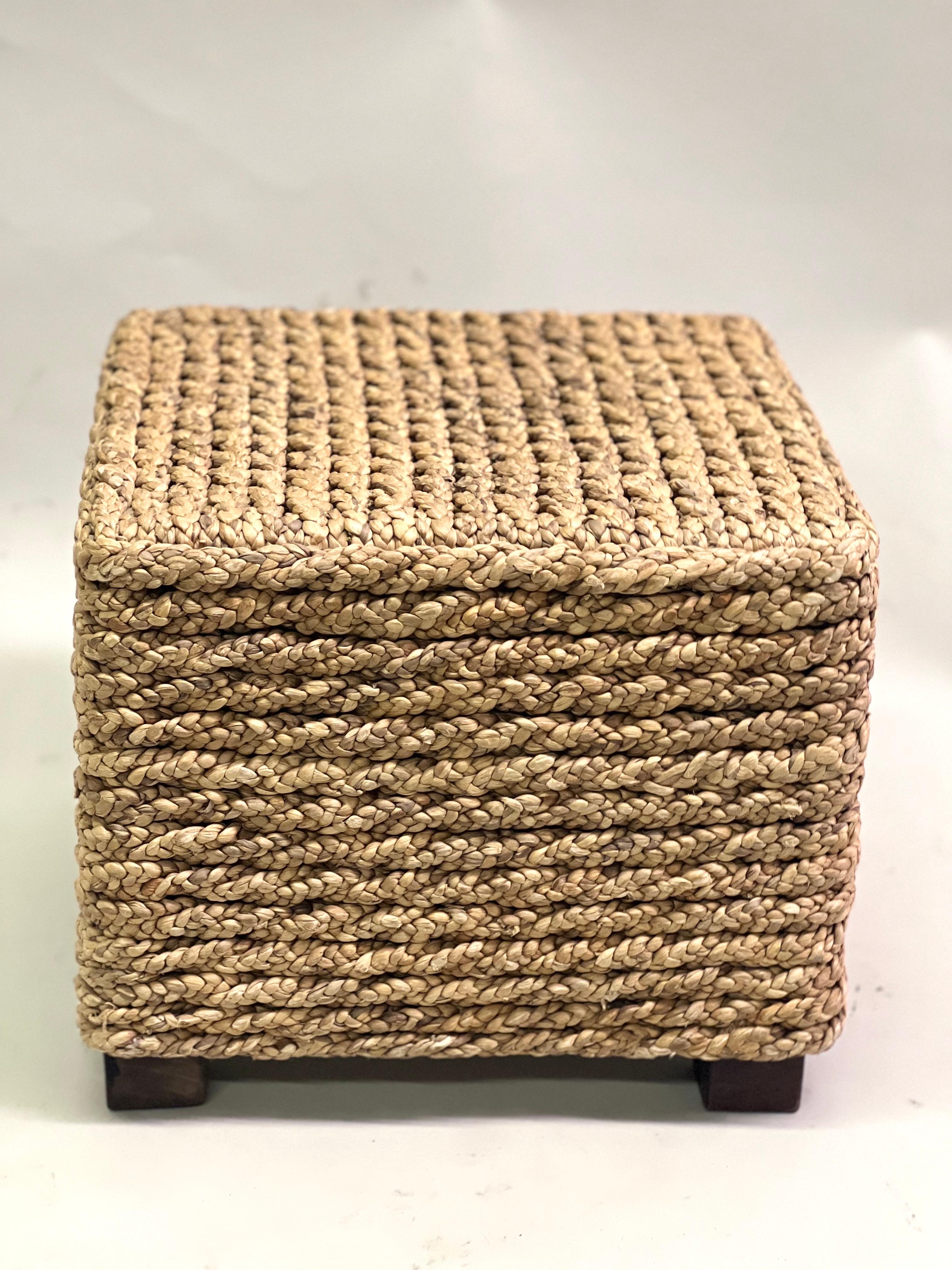 Pair of French Mid-Century Rope Stools / Benches by Adrien Audoux & Frida Minet In Good Condition For Sale In New York, NY