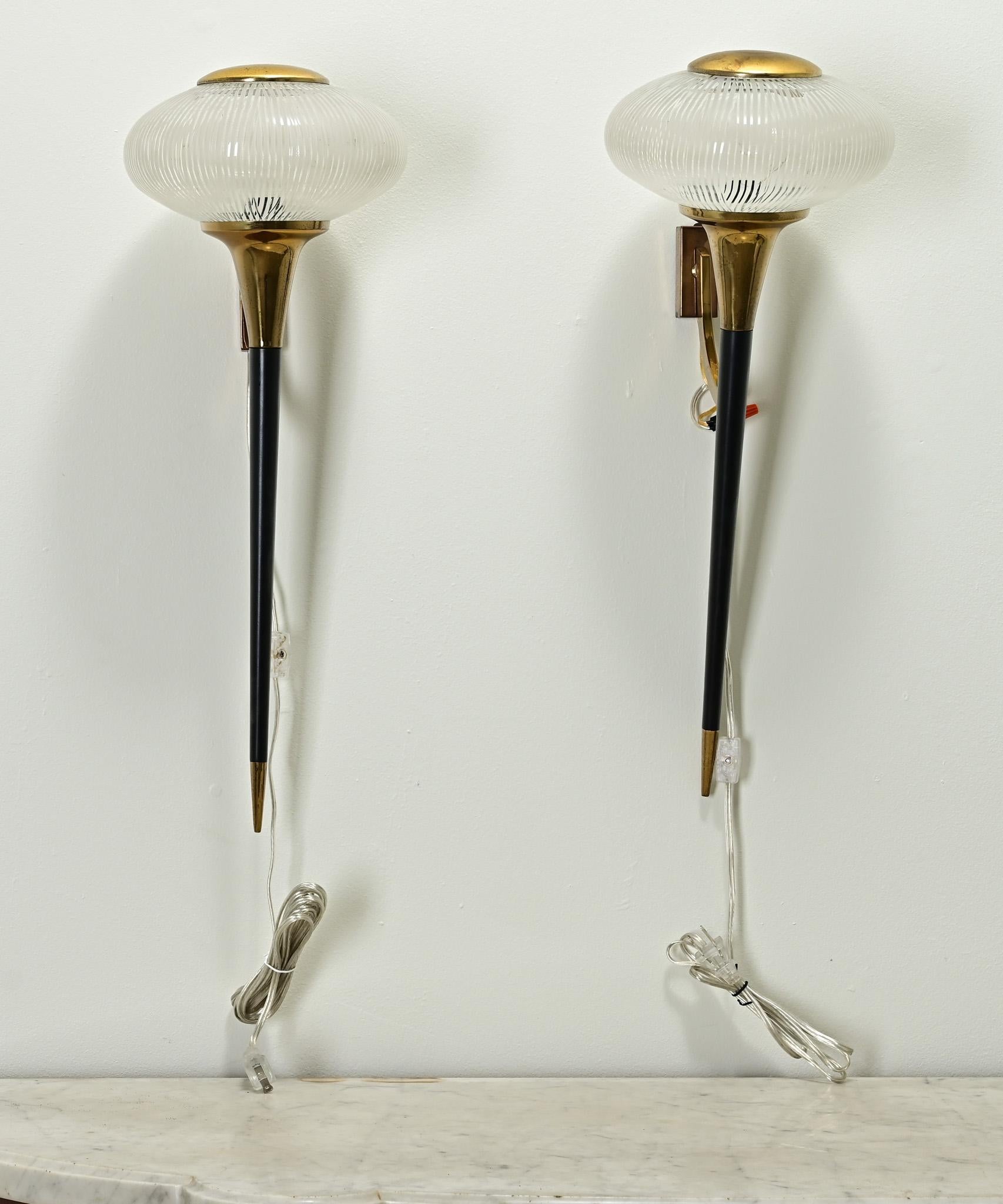 Brass Pair of French Mid-Century Sconces & Table Lamp For Sale