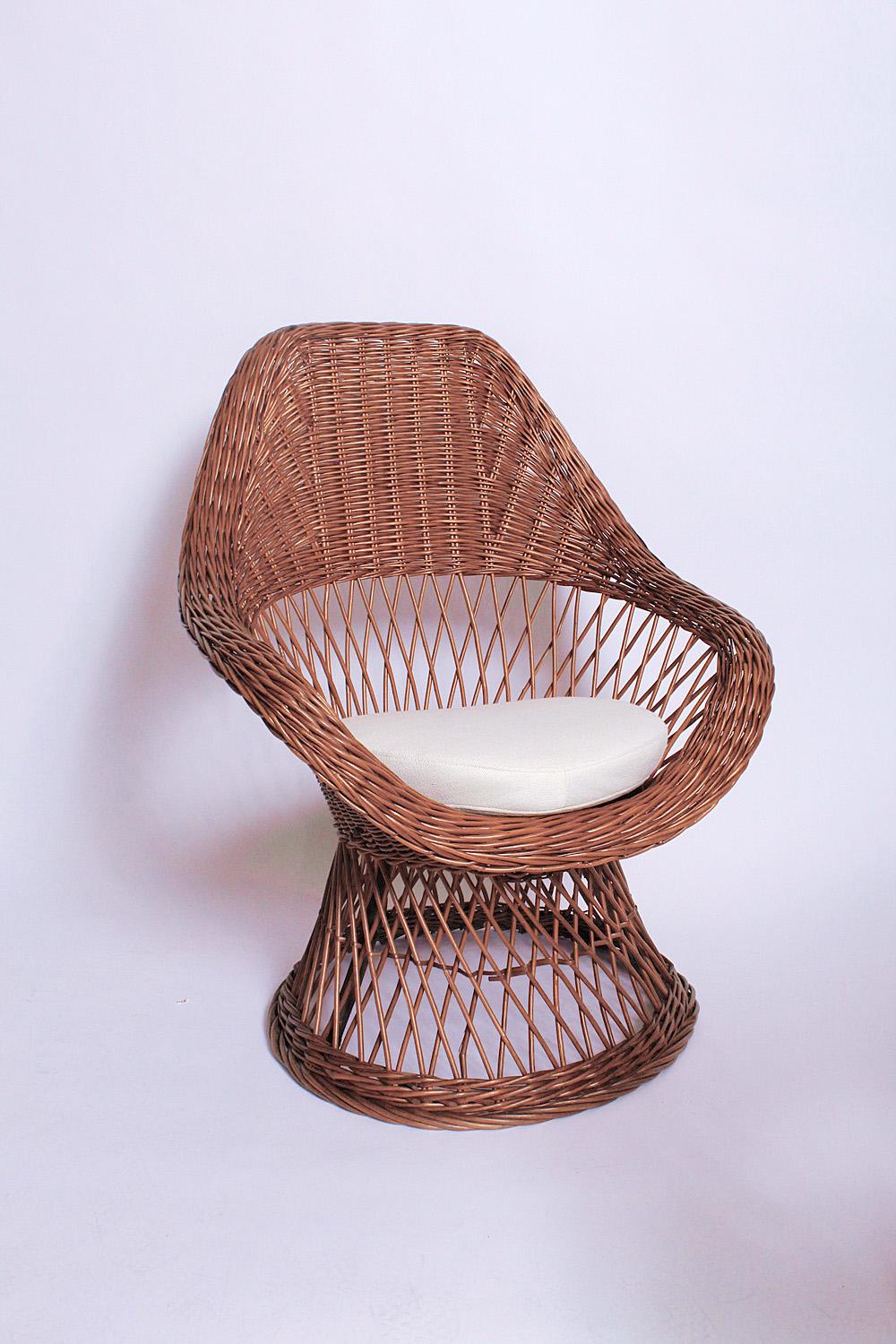 Mid-Century Modern Pair of French Midcentury Wicker Lounge Chairs