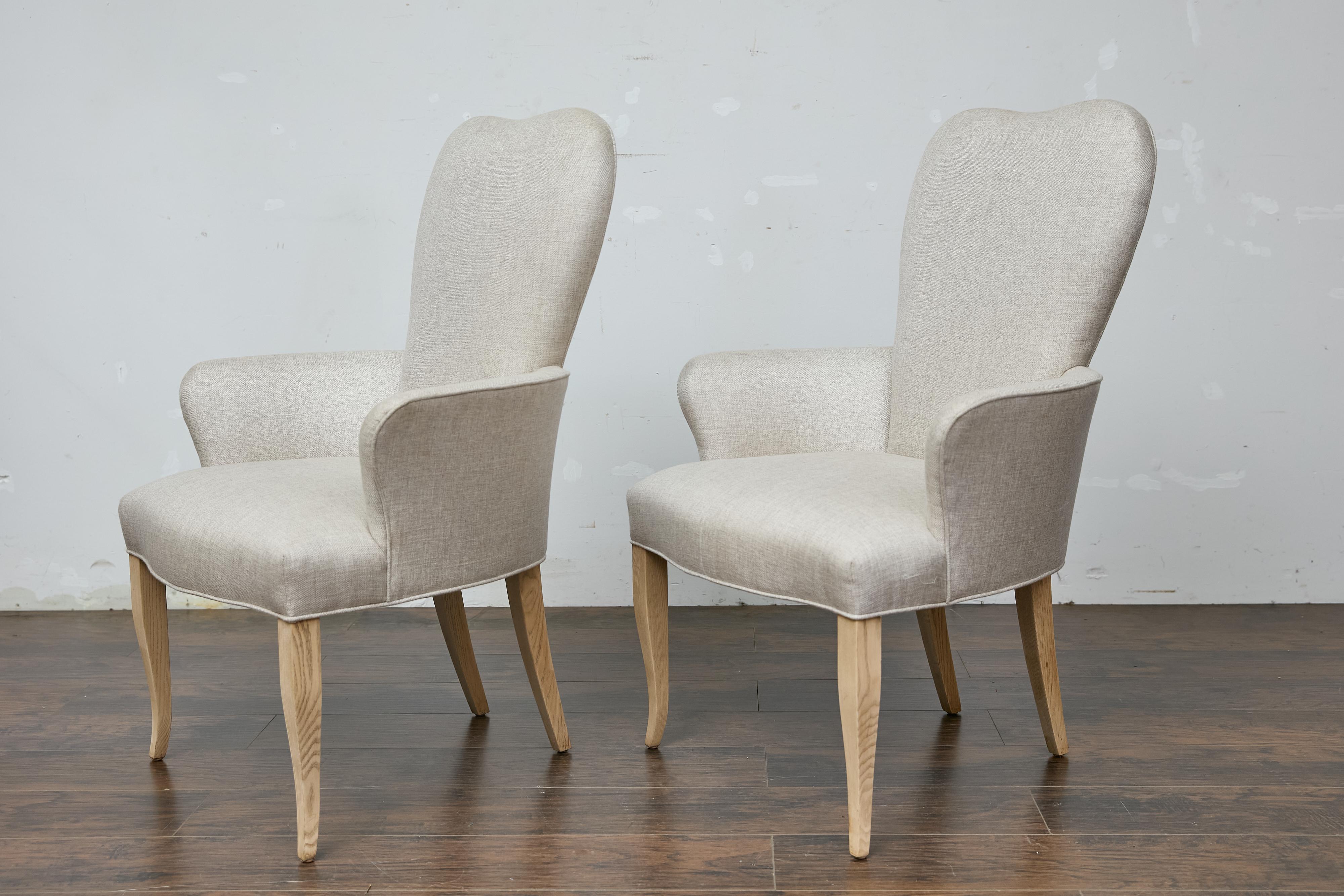 Pair of French Midcentury Armchairs with Linen Upholstery, Curved Tapered Legs In Good Condition For Sale In Atlanta, GA
