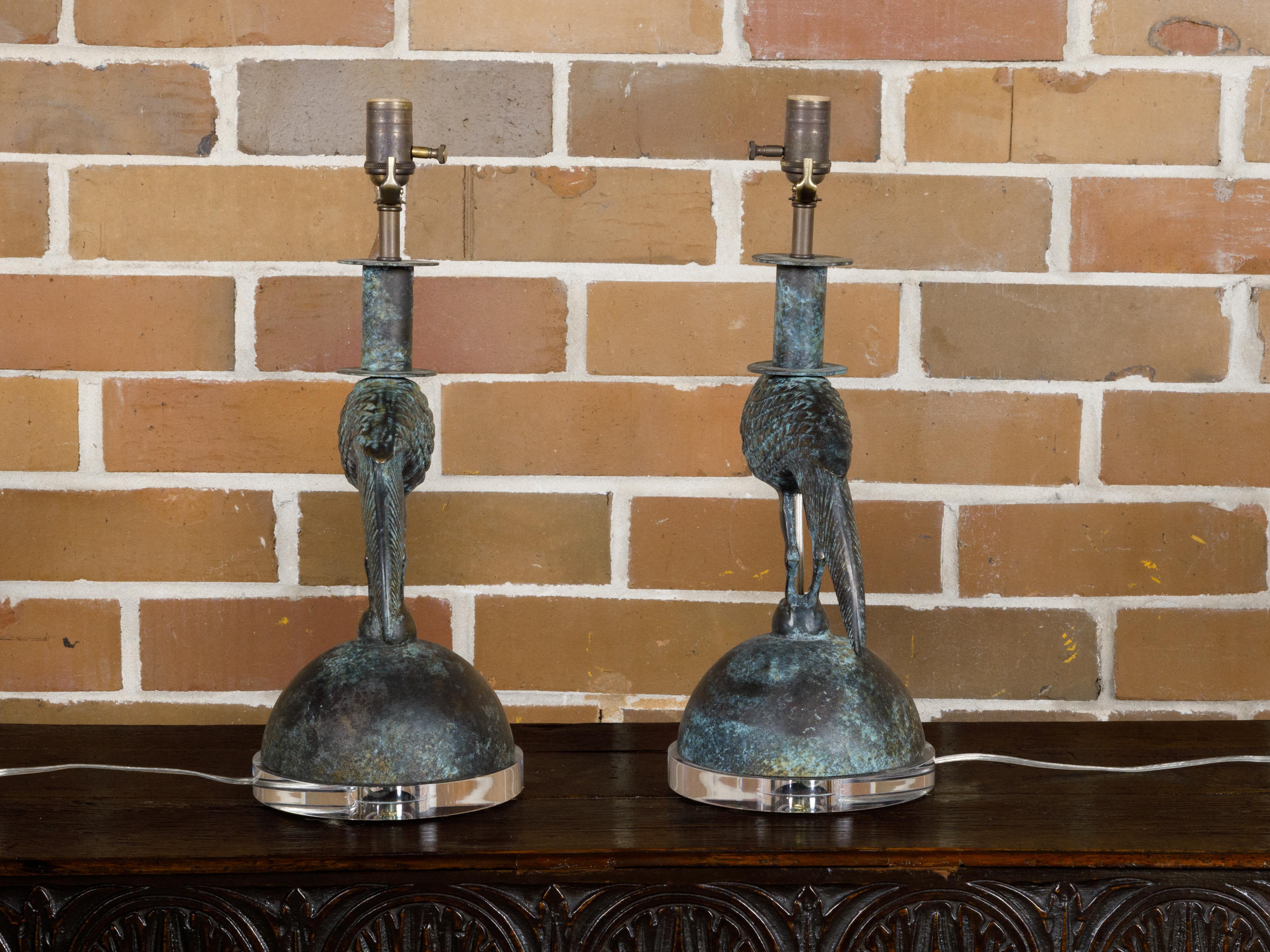 Paire de lampes de table en bronze à patine vert-de-gris pour oiseaux du milieu du siècle dernier, avec fil électrique en vente 6