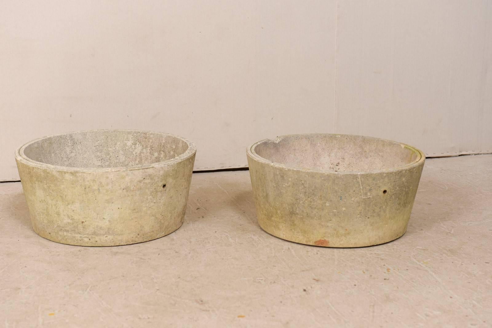 Pair of French Midcentury Cast Concrete Planter Pots with Round Shape For Sale 4
