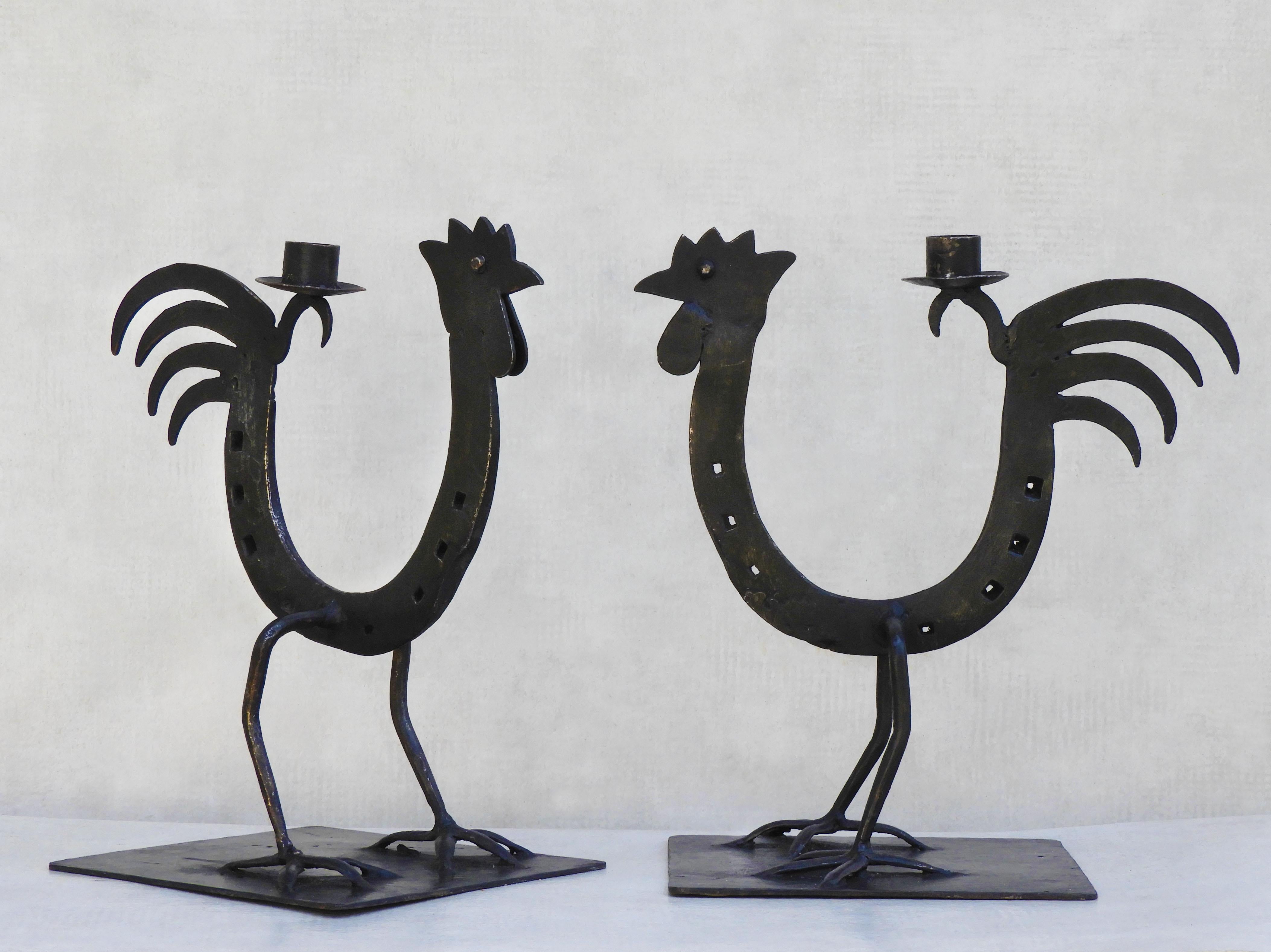 Français Pair of French Midcentury Folk Art IronCockerel/Rooster Candlesticks C1970s en vente