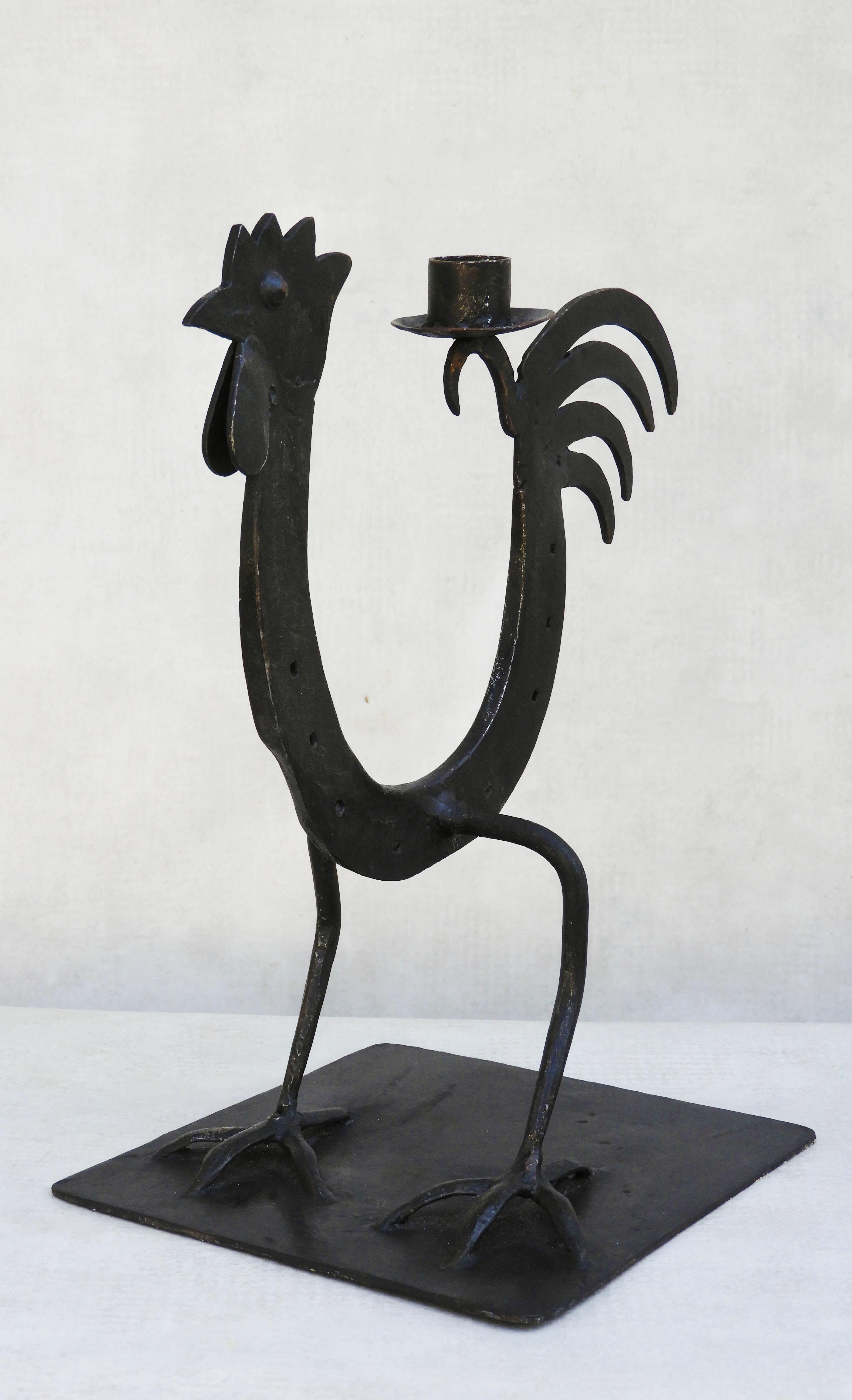Acier Pair of French Midcentury Folk Art IronCockerel/Rooster Candlesticks C1970s en vente