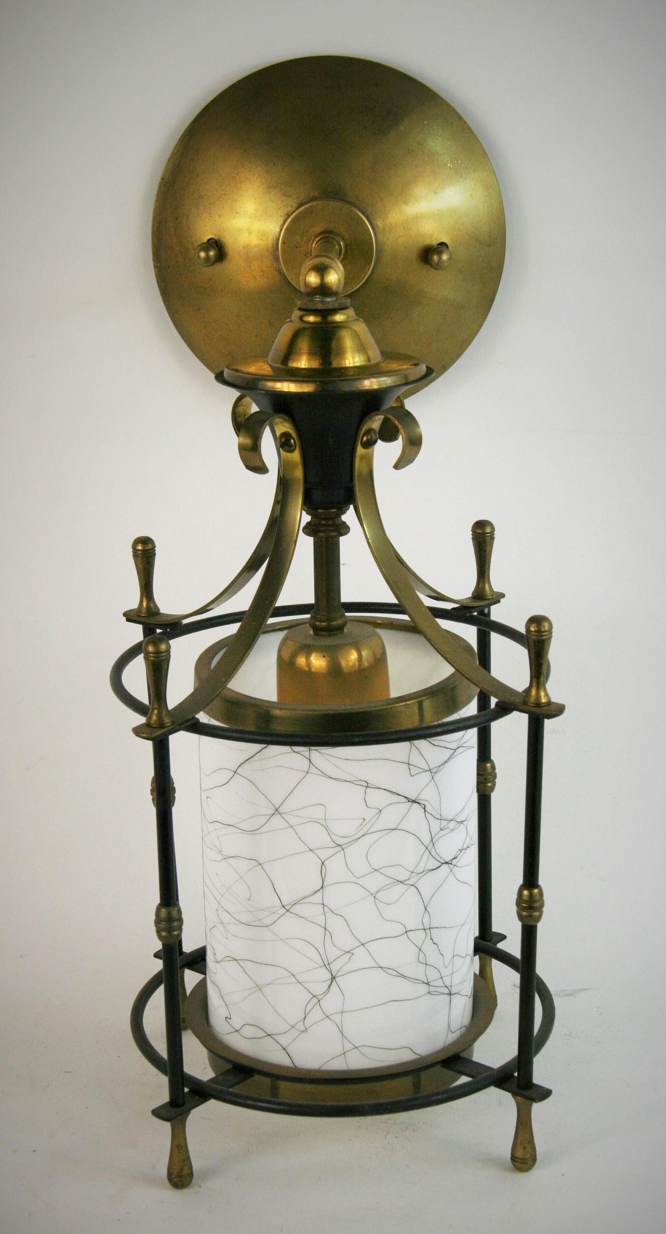 Pair of French Midcentury Lantern Sconces In Good Condition For Sale In Douglas Manor, NY