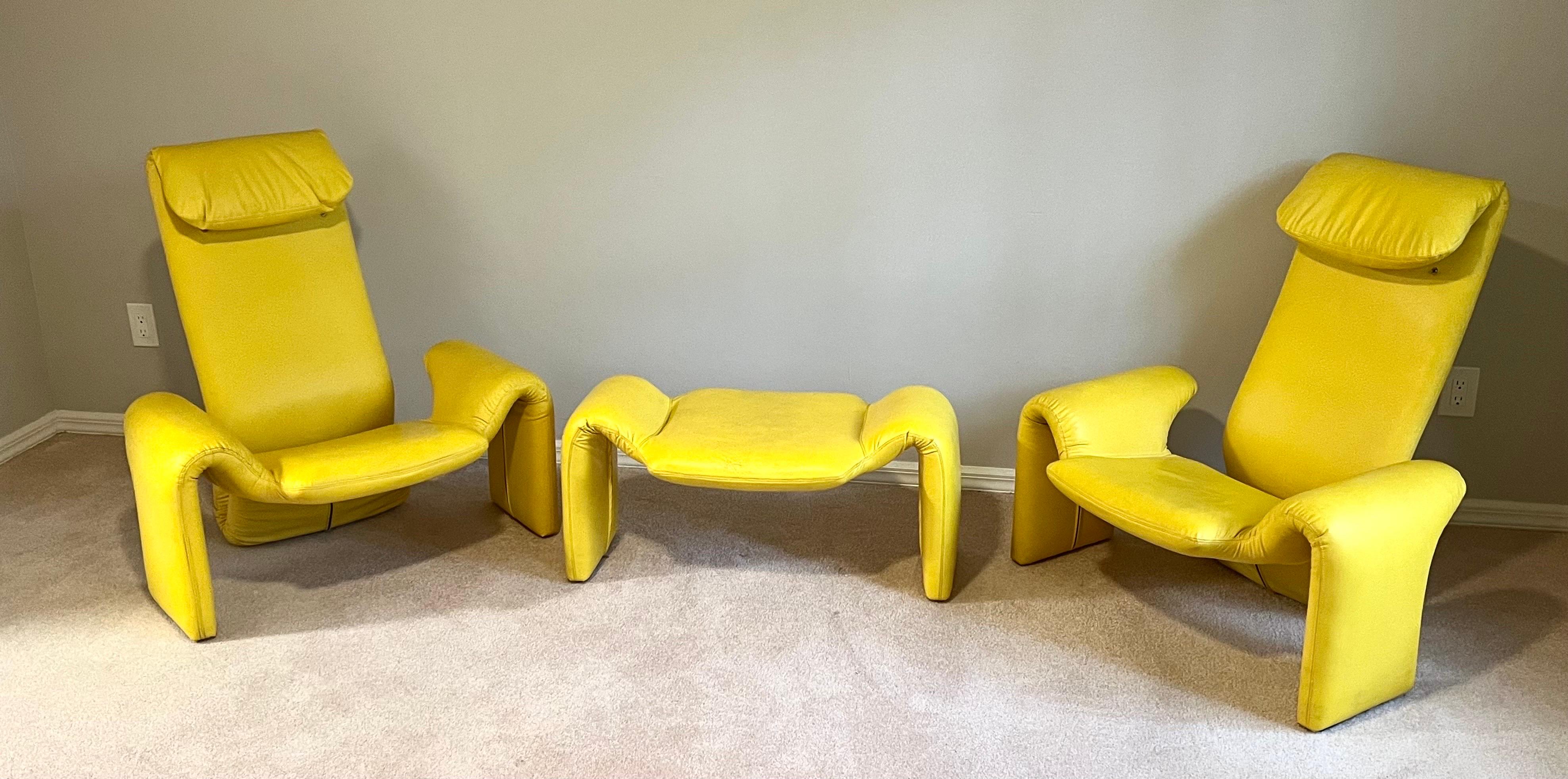 Pair of French Organic Modern Leather Lounge Chairs & Ottoman, Pierre Paulin In Good Condition For Sale In New York, NY