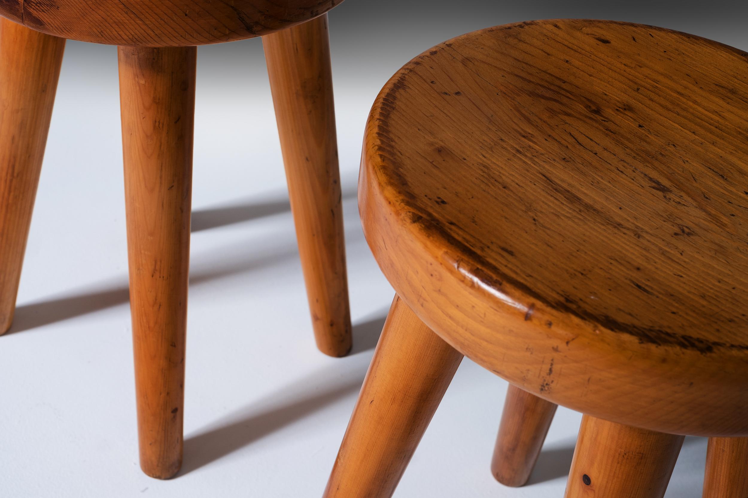 Pair of French Mid-Century Modern Stools in Solid Pine 3