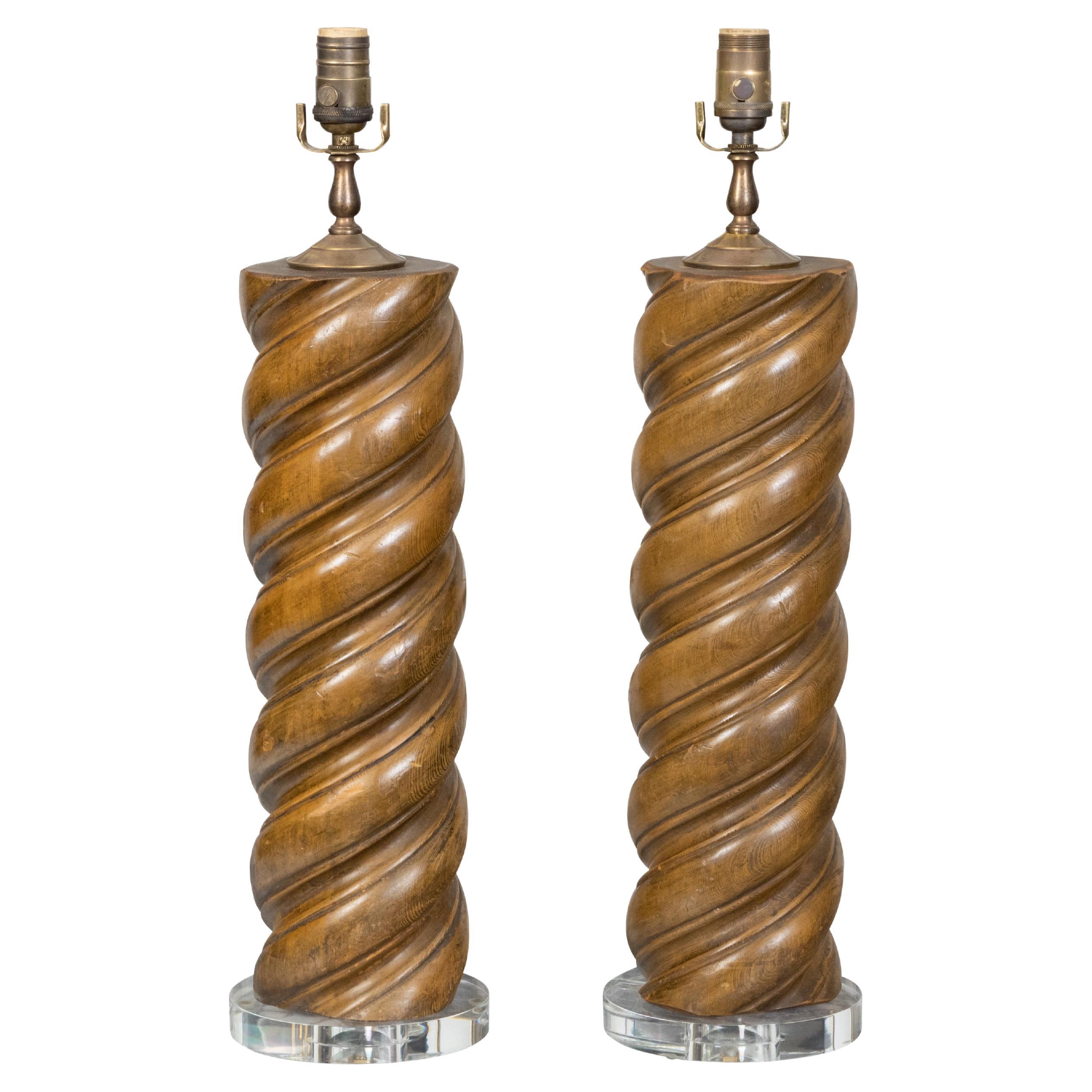 Pair of French Midcentury Twisted Solomonic Column Style Table Lamps on Lucite For Sale