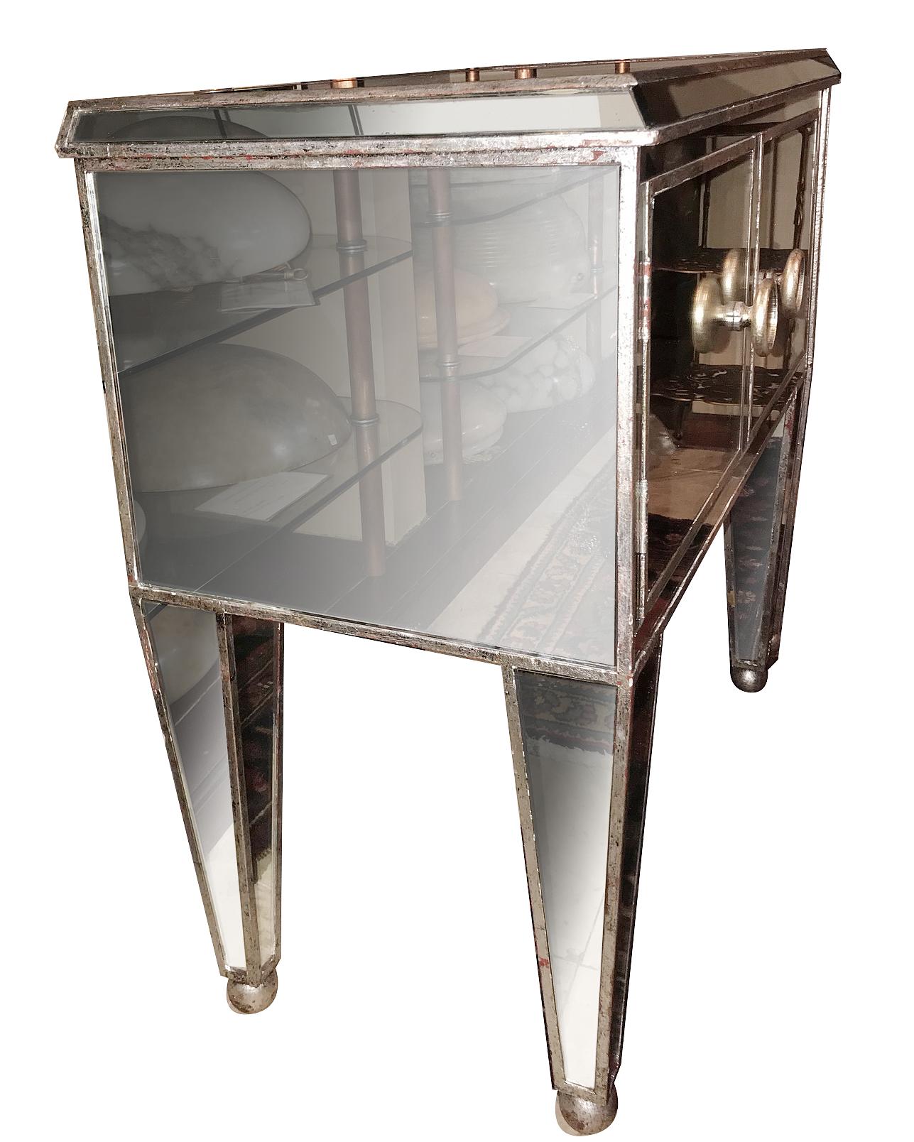 Pair of French Mirror Cabinets In Good Condition For Sale In New York, NY