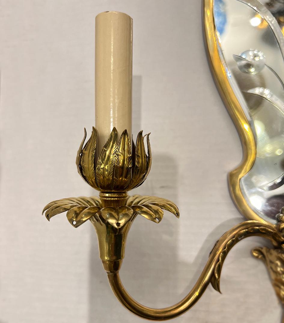 Pair of French Mirrored Sconces In Good Condition For Sale In New York, NY