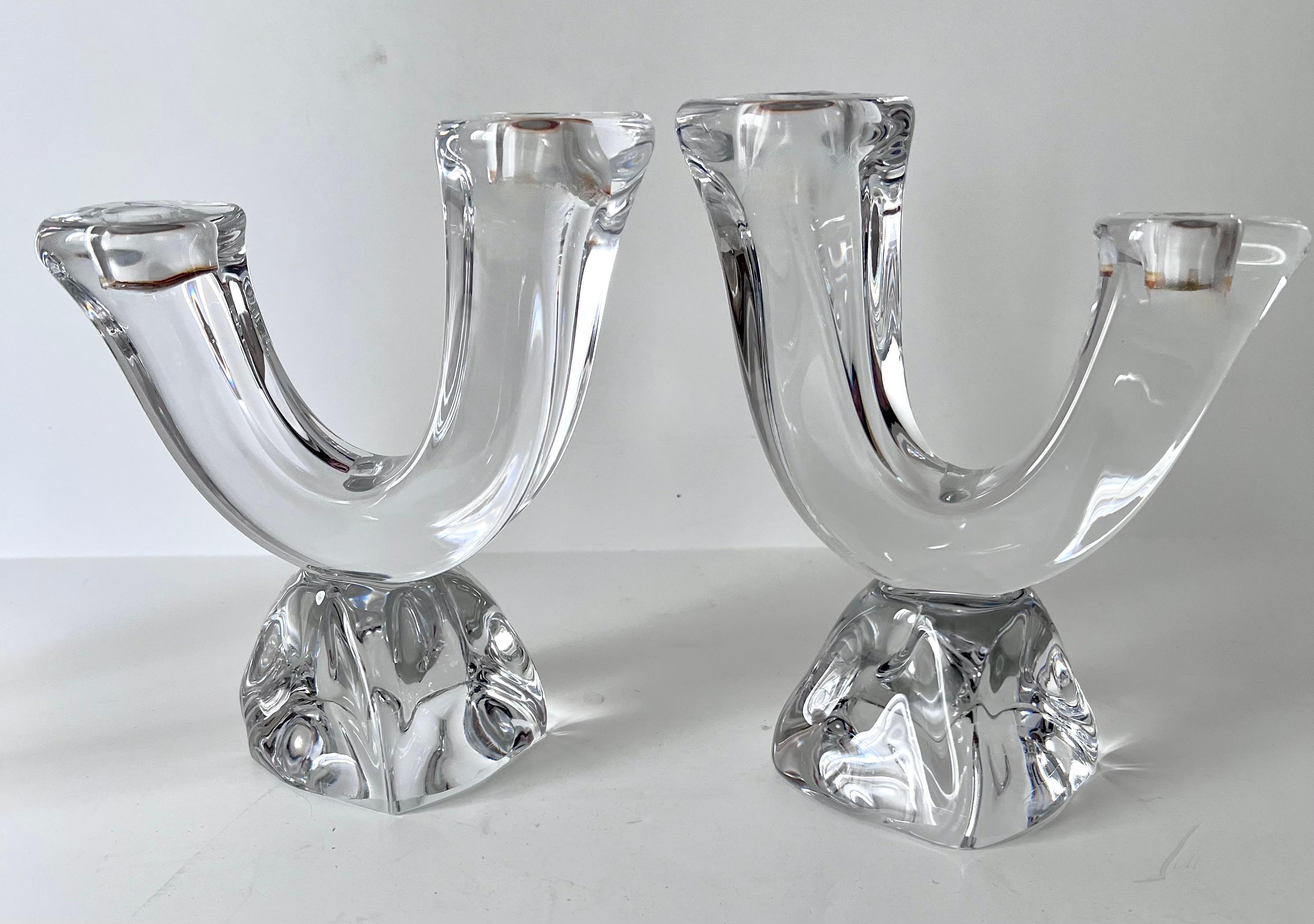 Mid-Century Modern Paire de chandeliers modernes français en cristal organique en vente