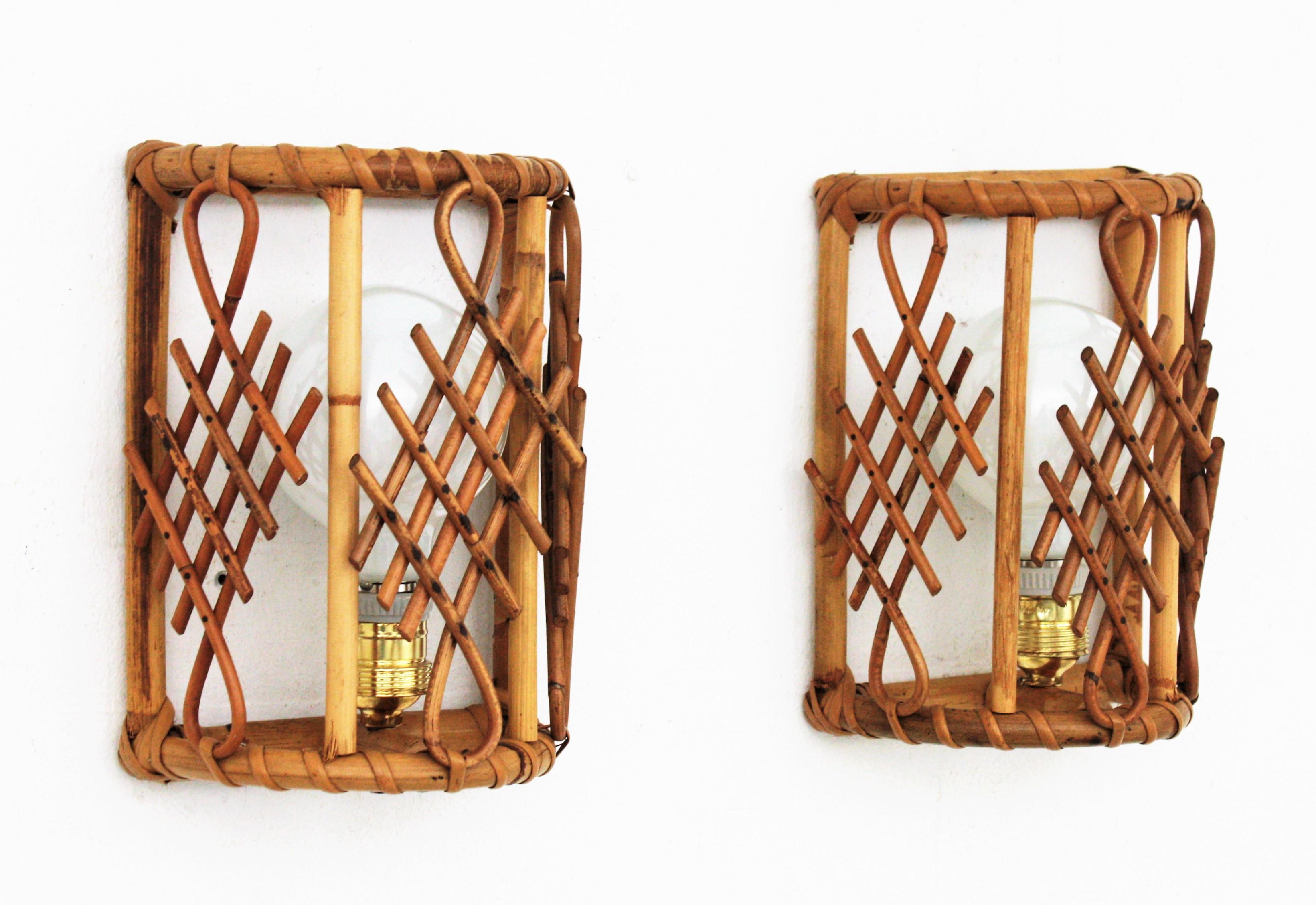 Pair of French Modernist Bamboo and Rattan Wall Sconces with Chinoiserie Accents 4
