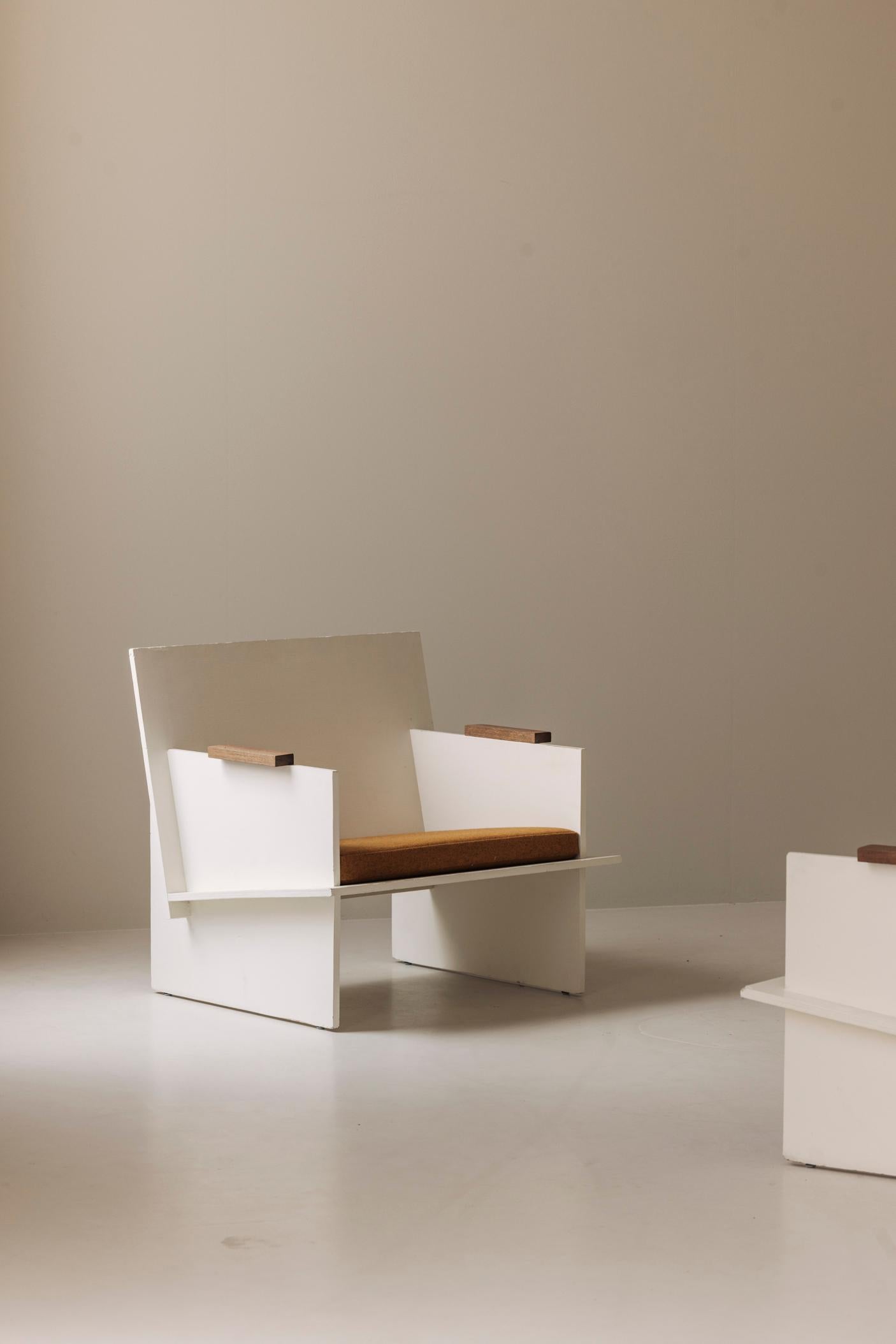 Français Paire de chaises longues modernistes françaises des années 1950 en vente