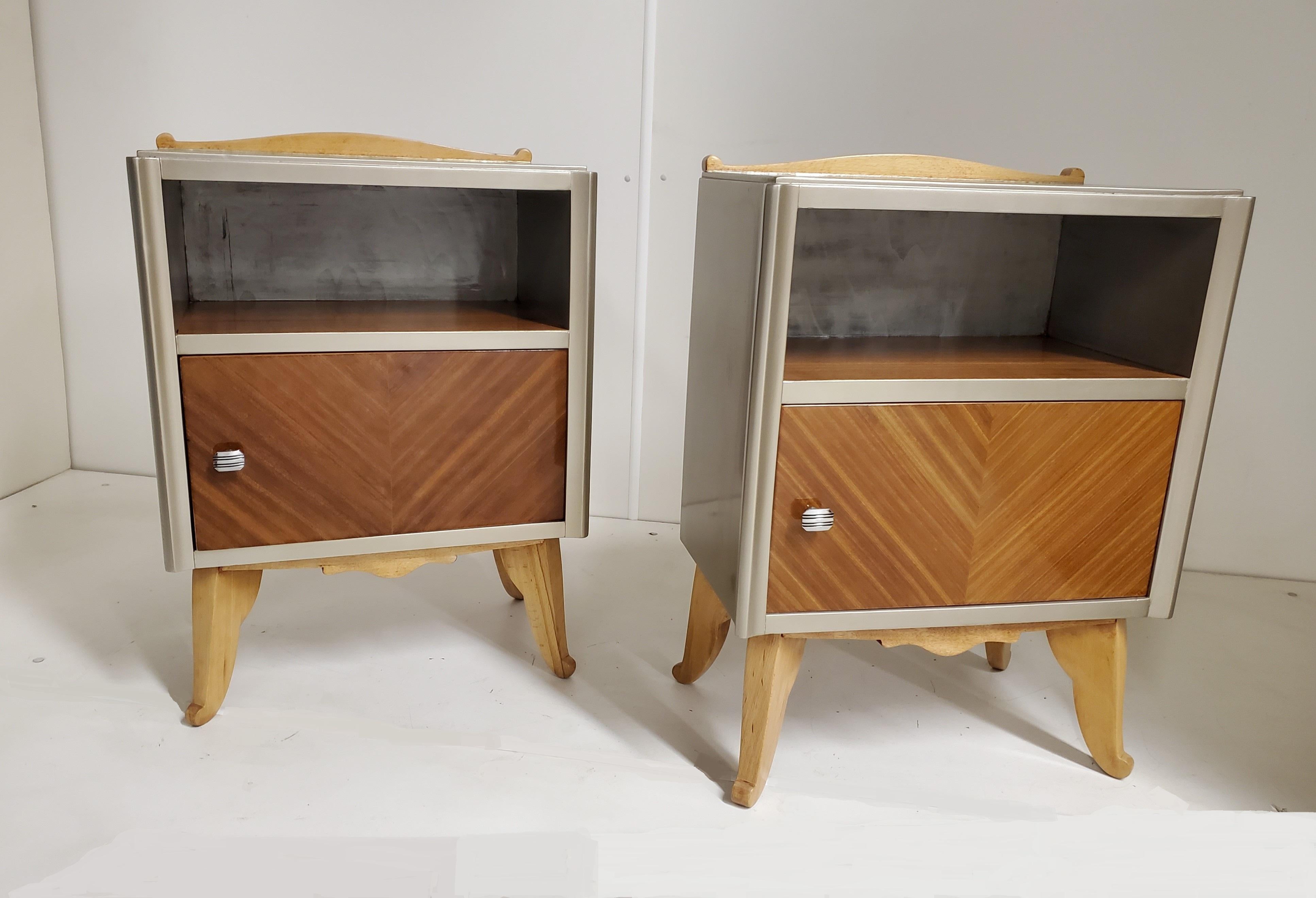 Mid-Century Modern Pair of French Modernist Silvered Wood, Mahogany and Blonde Side/ Night tables For Sale