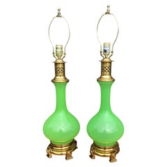 Ein Paar French Murano Green Opaline Tischlampen