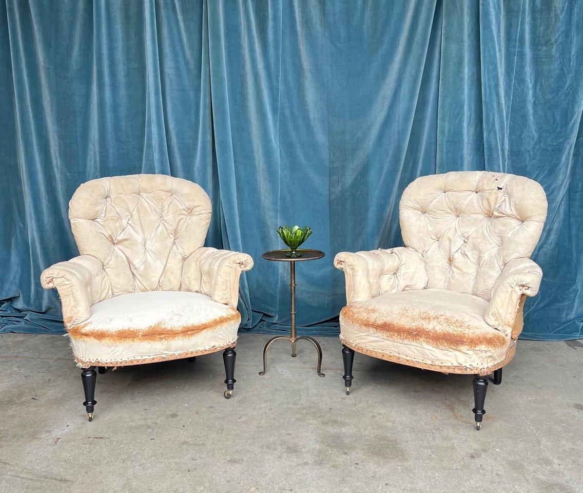 Pair of French Napoleon III Armchairs in Muslin In Good Condition In Buchanan, NY