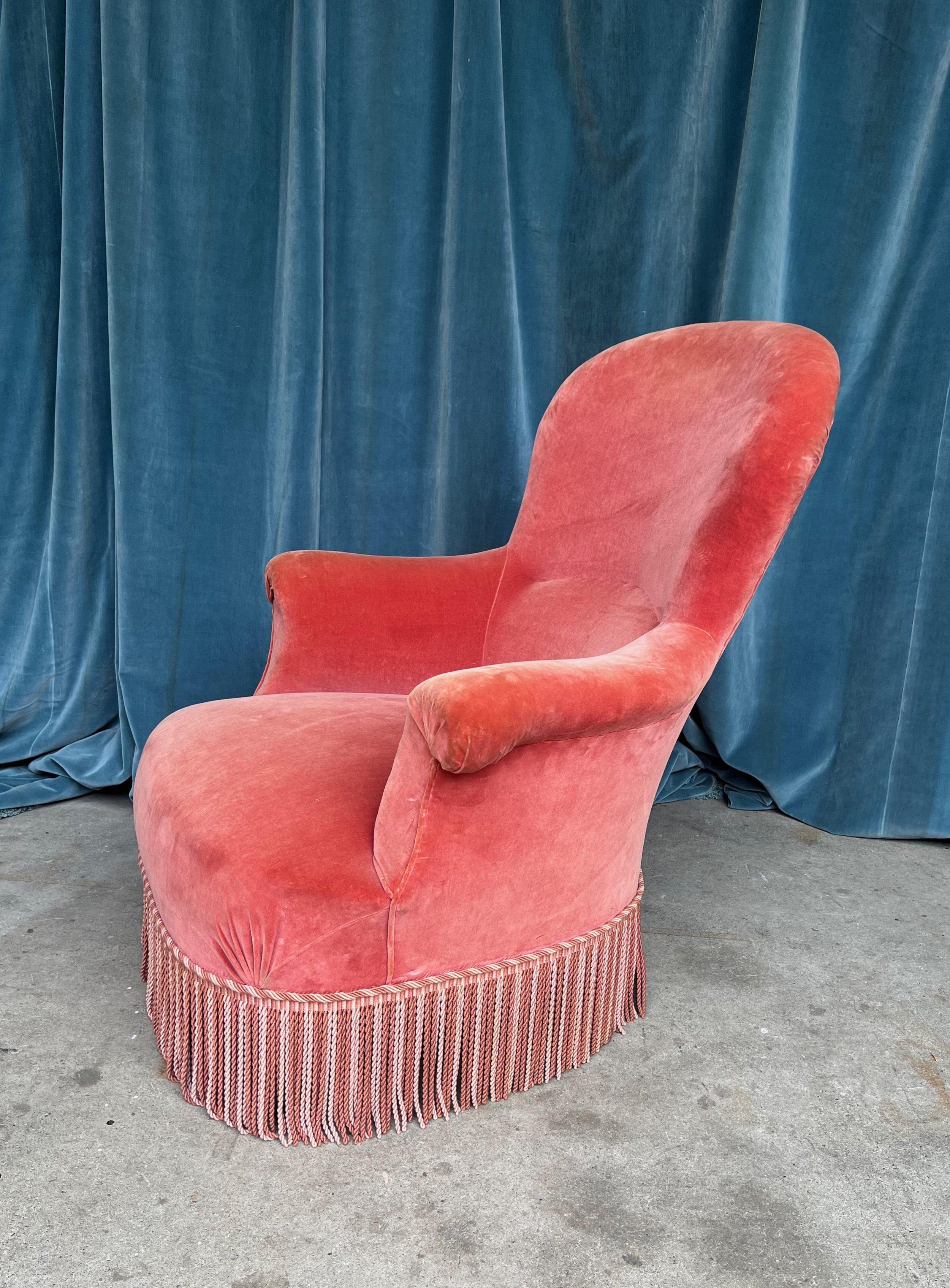 Pair of French Napoleon III Armchairs in Pink Velvet For Sale 1