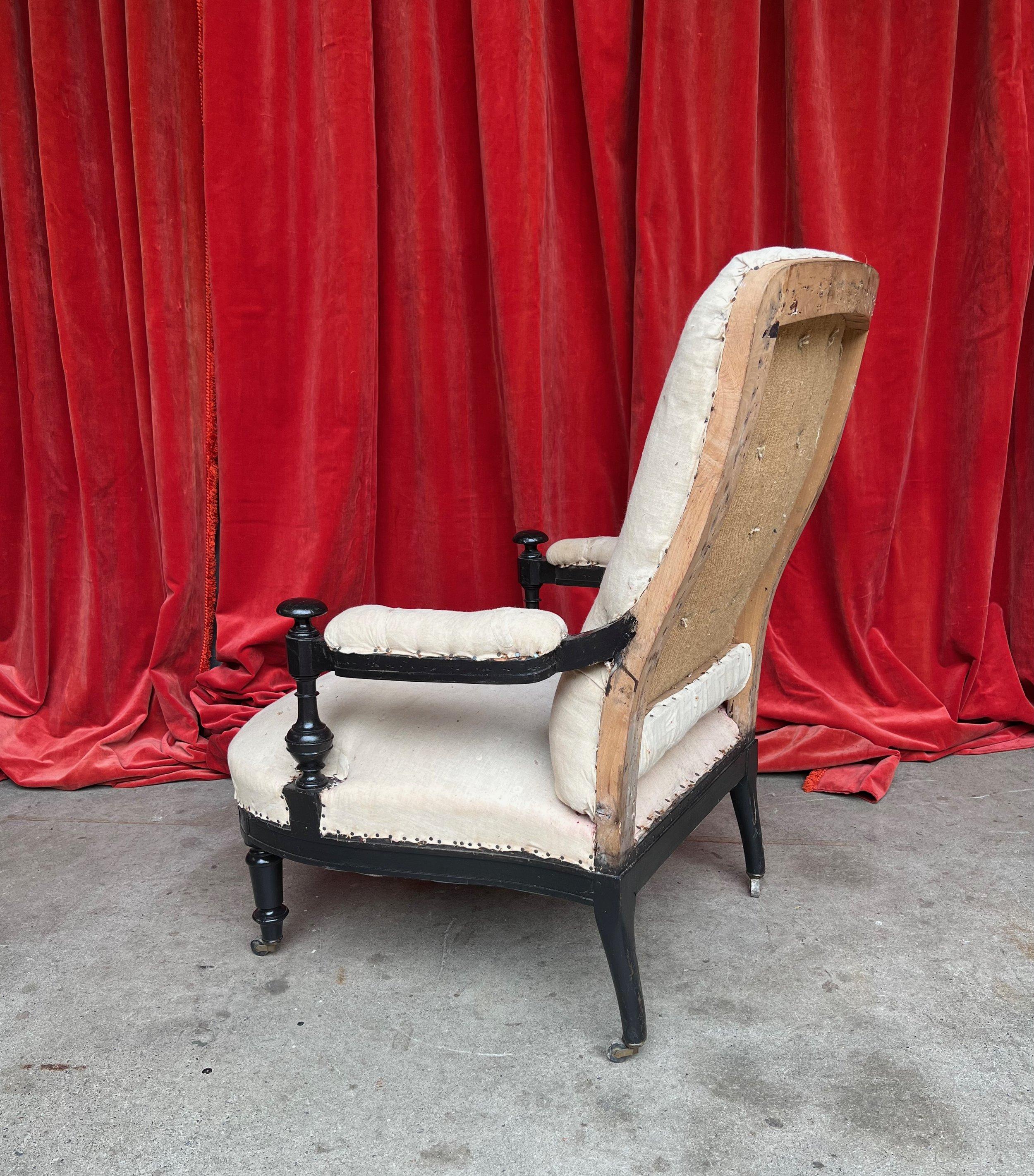 Paire de fauteuils français Napoléon III avec armatures ébonisées apparentes en vente 5