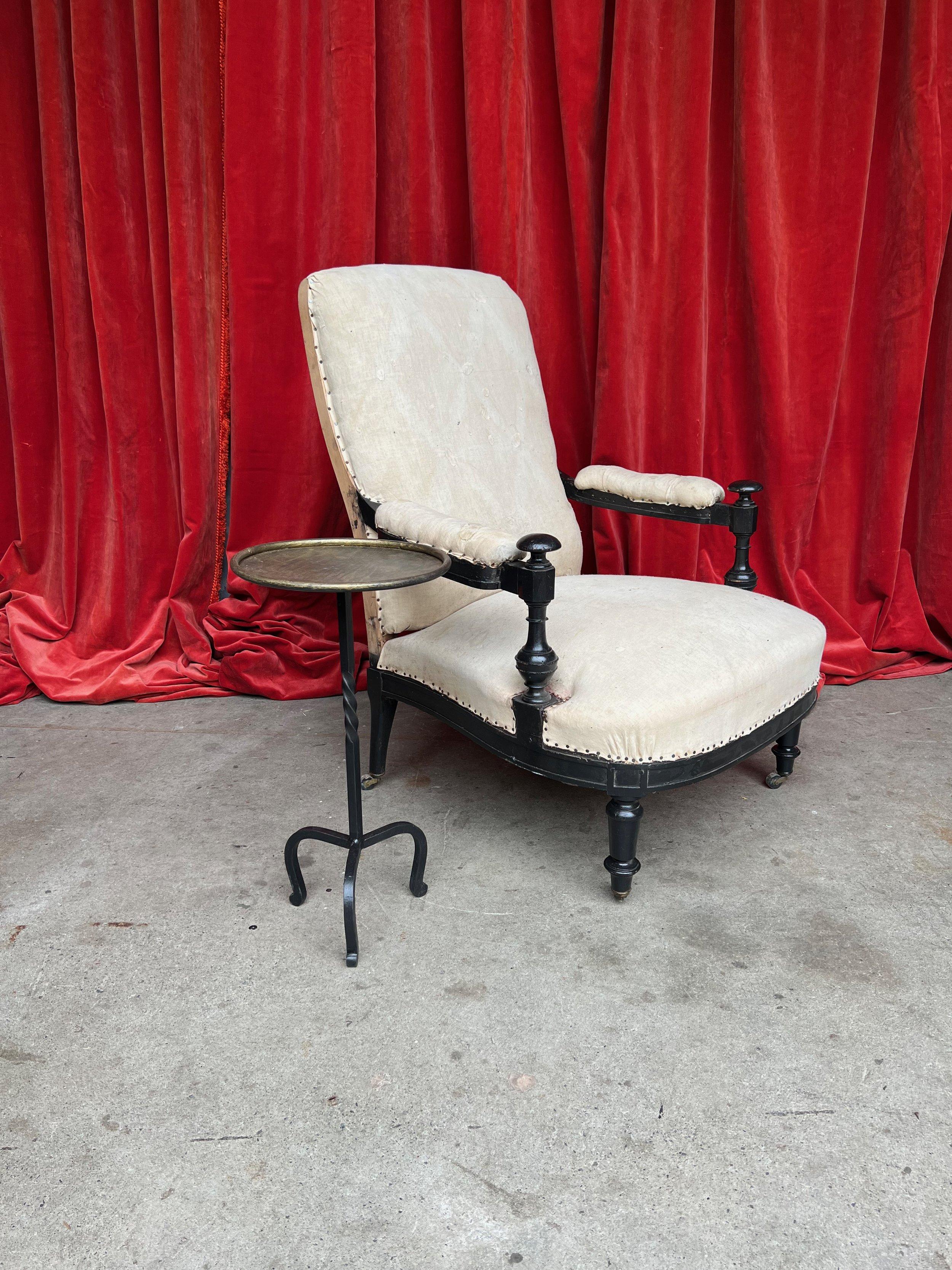 Pair of French Napoleon III Armchairs with Exposed Ebonized Frames In Good Condition For Sale In Buchanan, NY