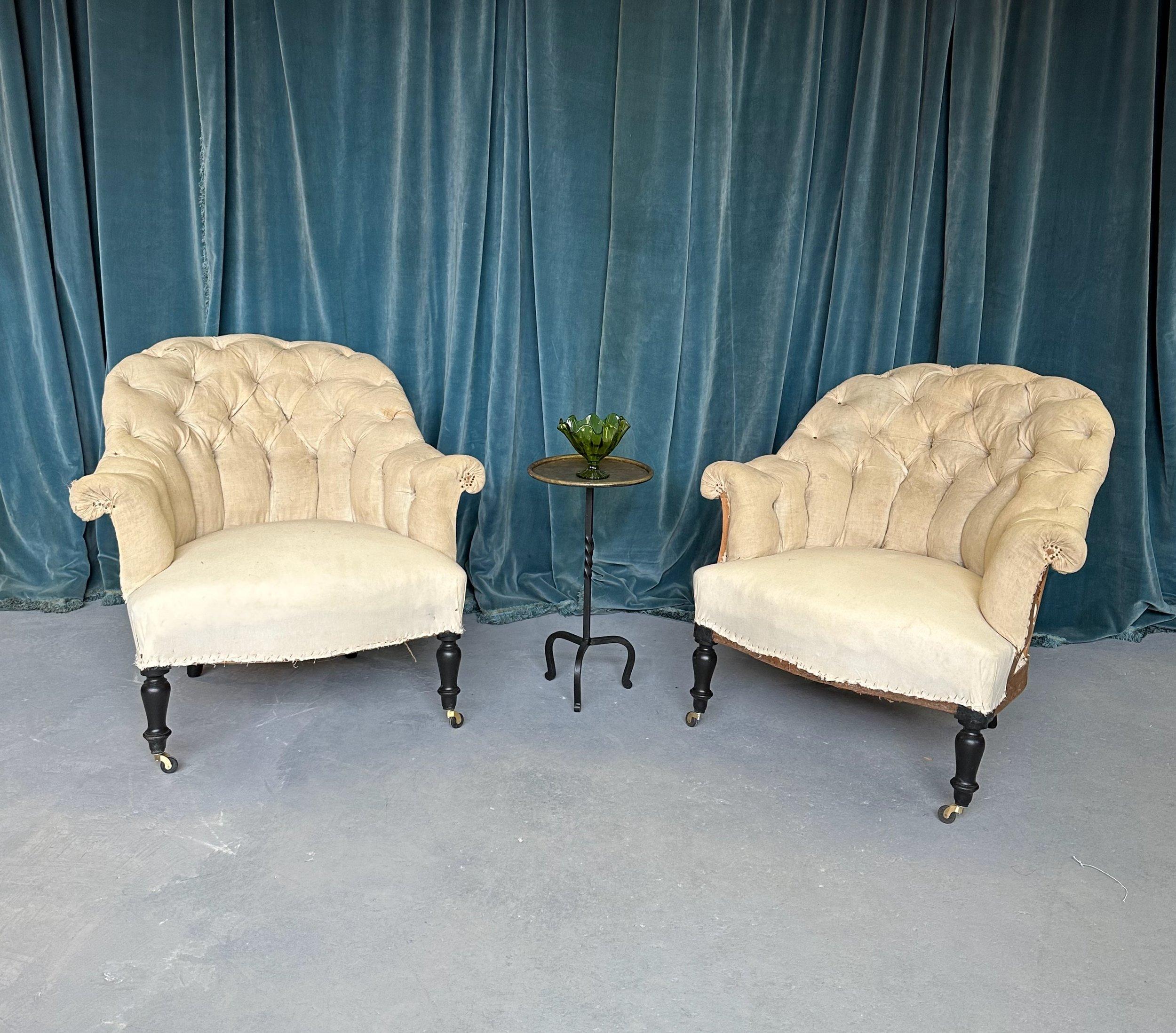 Pair of French Napoleon III Armchairs with Tufted Backs In Good Condition For Sale In Buchanan, NY