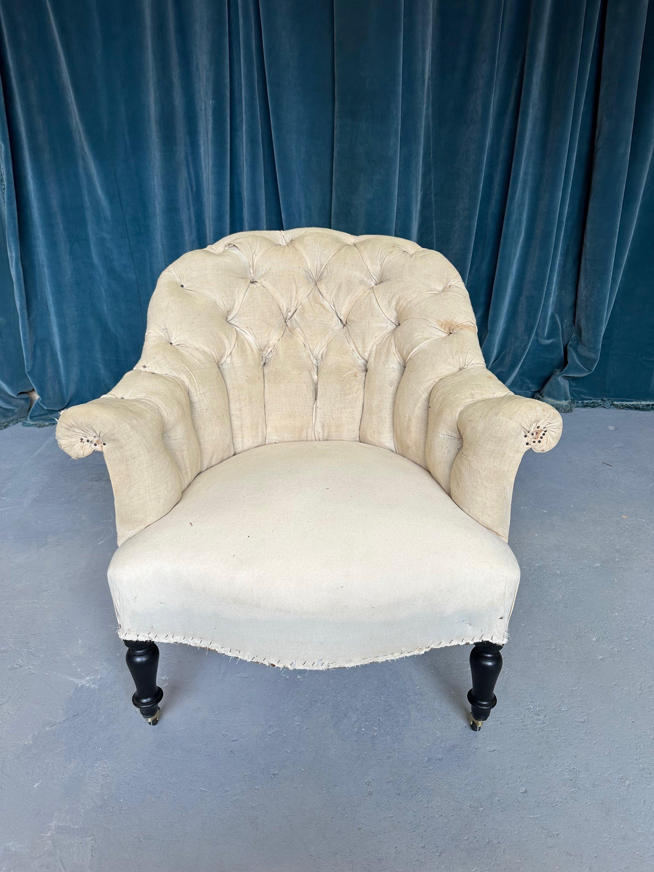 Tissu d'ameublement Paire de fauteuils français Napoléon III à dossier touffeté en vente