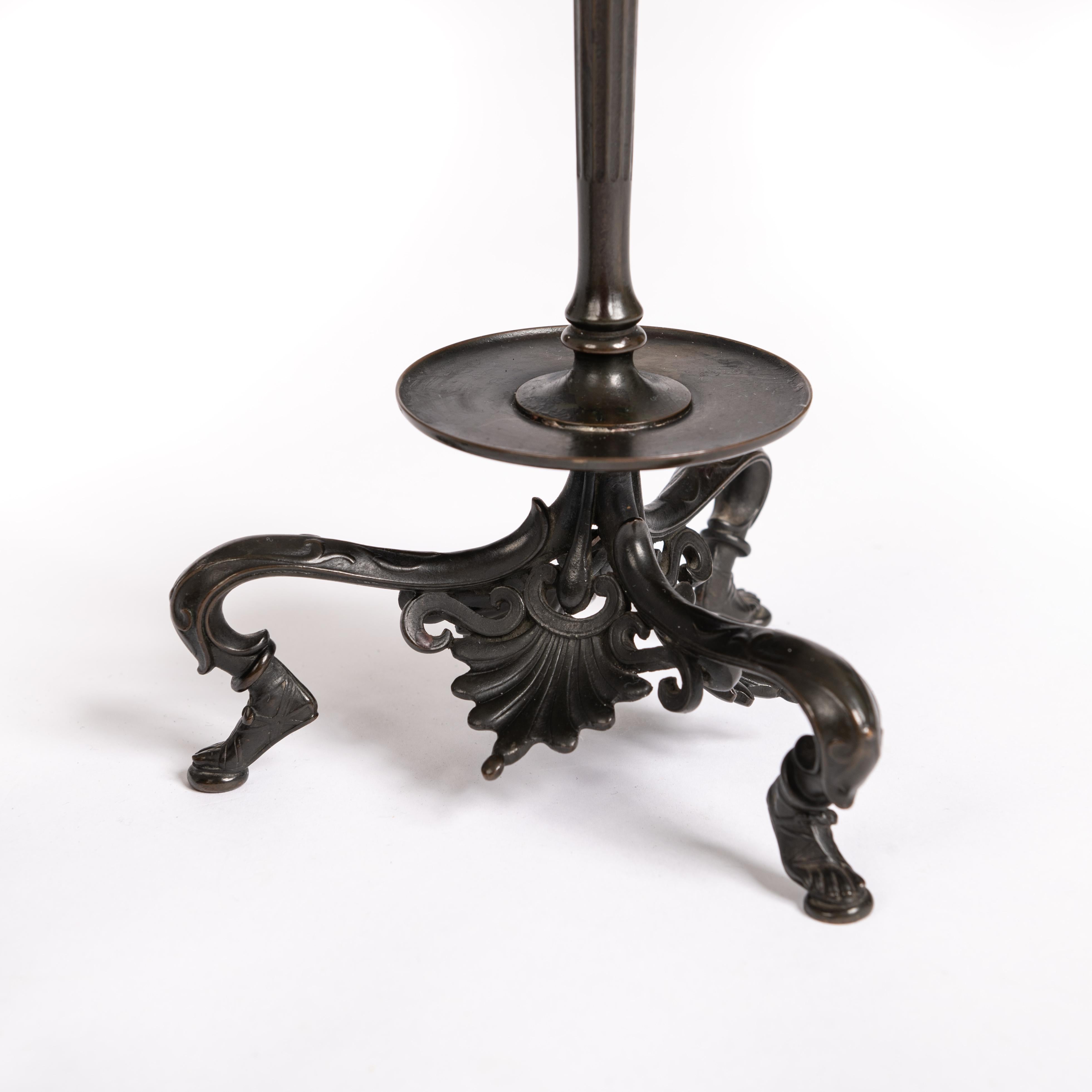 Français Paire de chandeliers en bronze Napoléon III de la fonderie F. Barbedienne Foundry 1860s en vente