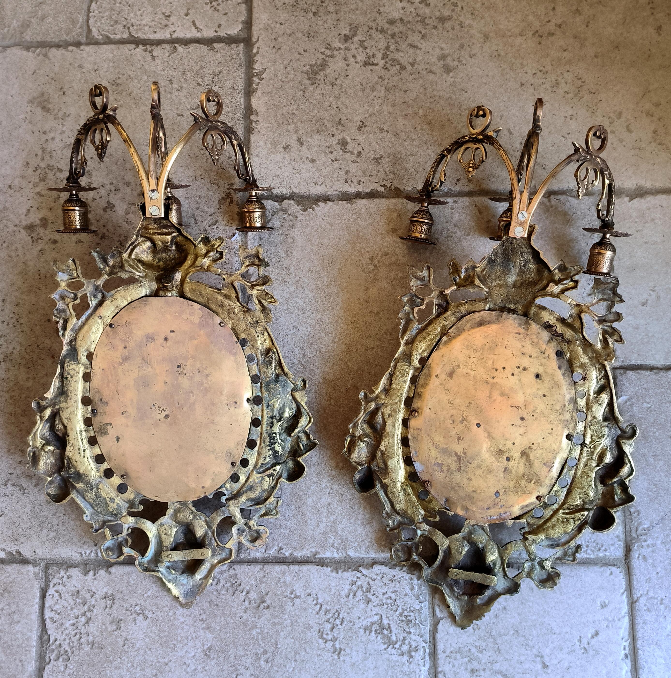 Coppia di appliques francesi, Napoleone III, in bronzo, con specchi. Circa alla fine del 1800 in vendita 12