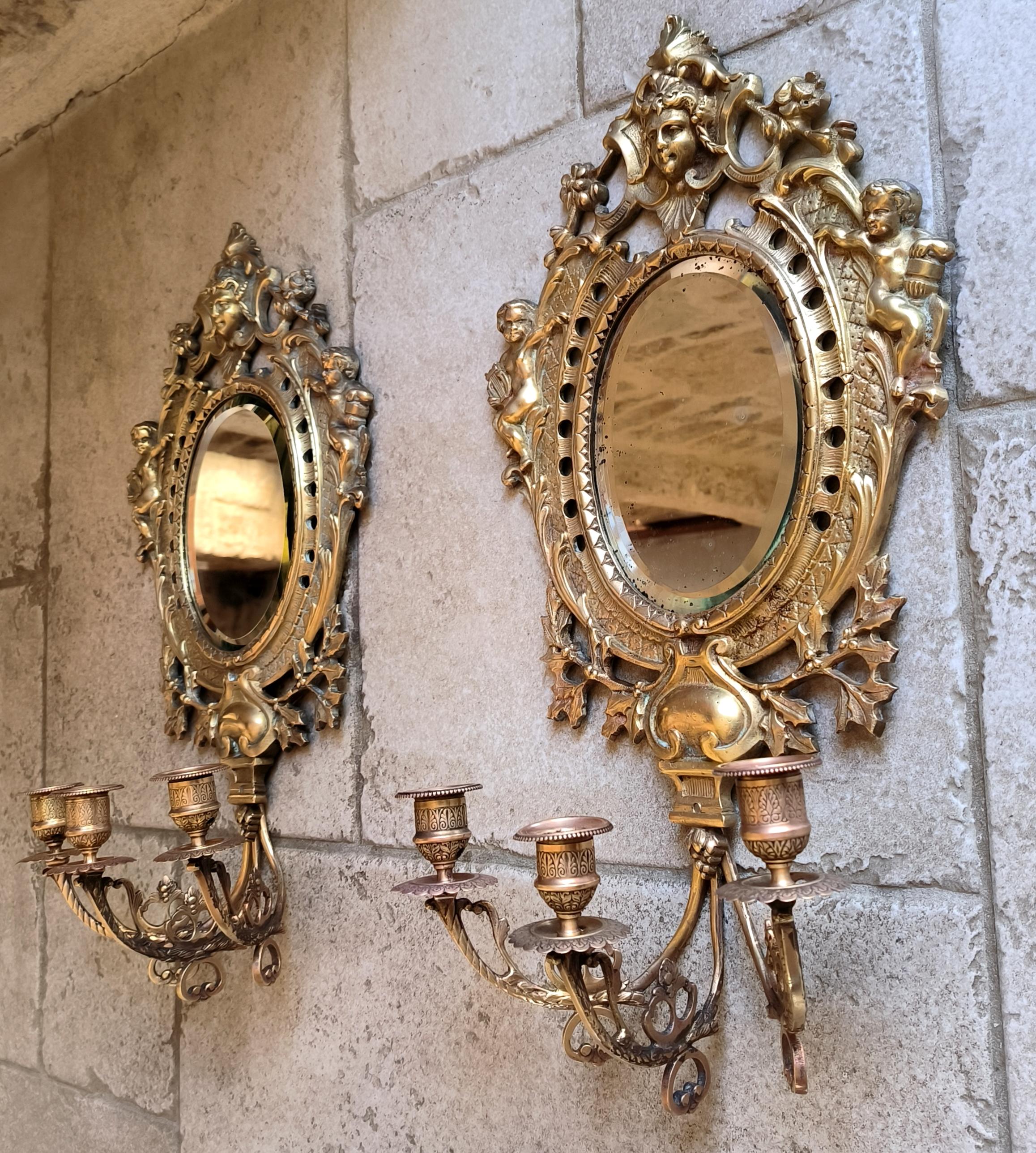 XIX secolo Coppia di appliques francesi, Napoleone III, in bronzo, con specchi. Circa alla fine del 1800 in vendita