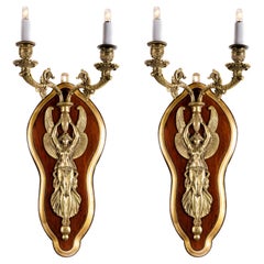 Coppia di sconsiglieri francesi in bronzo figurato Napoleone III con Vittoria alata su Wood