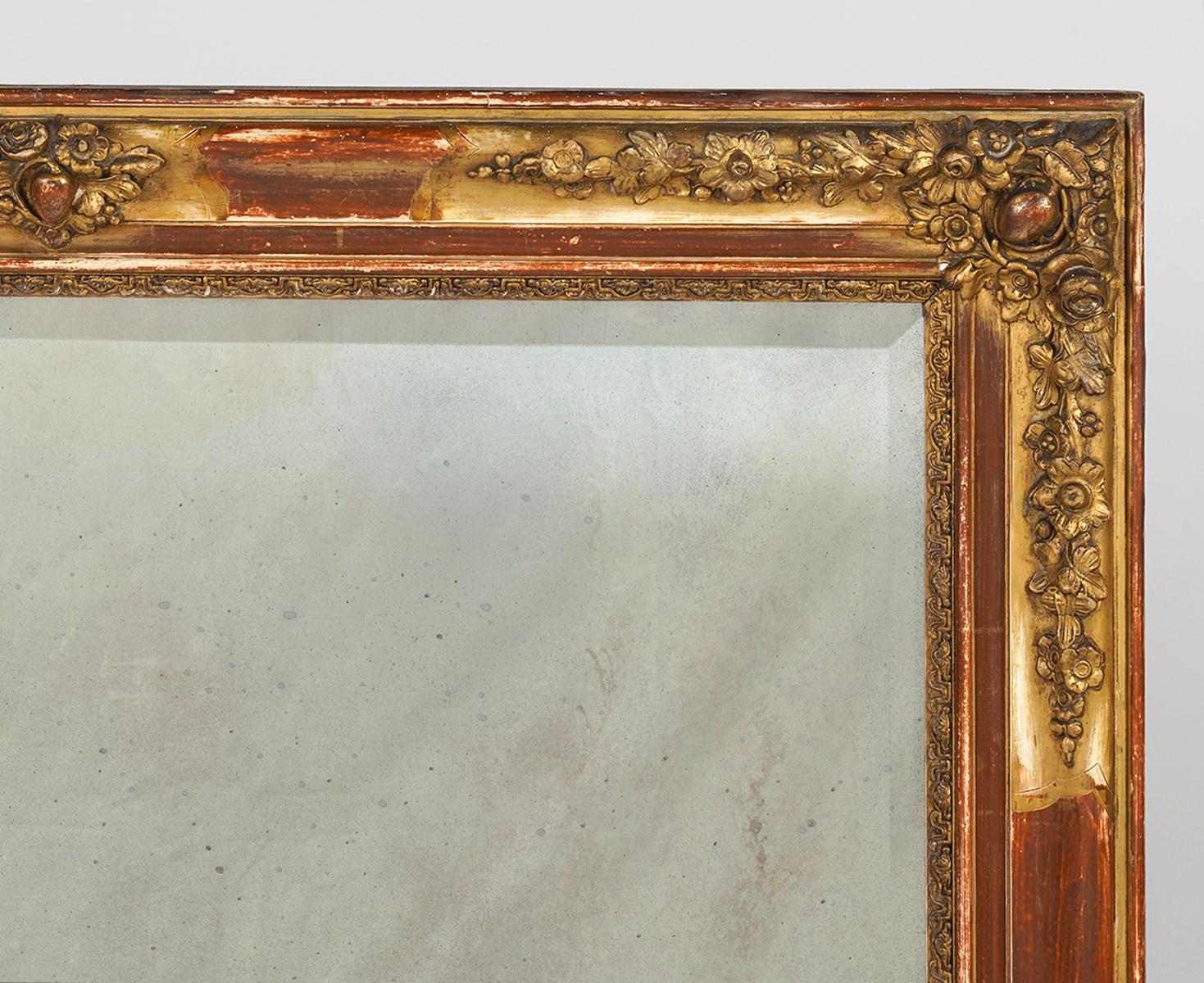 19th Century Pair of French Napoleon III Decorated Giltwood Wall Mirrors, circa 1870