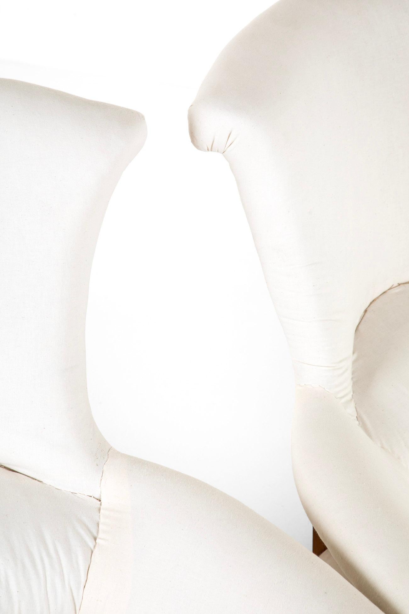 Fatto a mano Coppia di poltrone francesi con schienale a coda di pesce Napoleone III in vendita