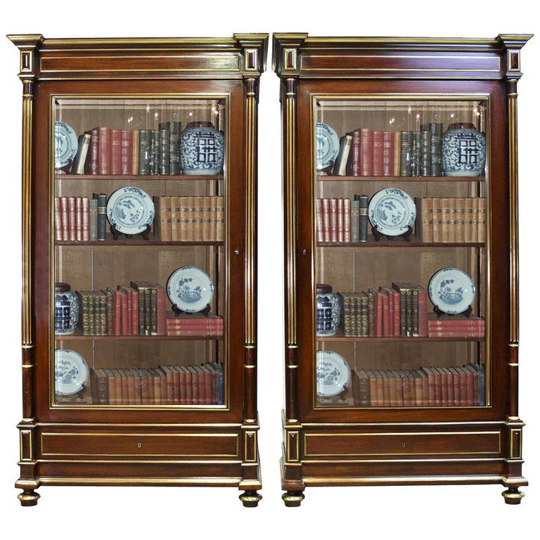 Pair of French Napoleon III or Second Empire Bookcases in Mahogany, circa 1870