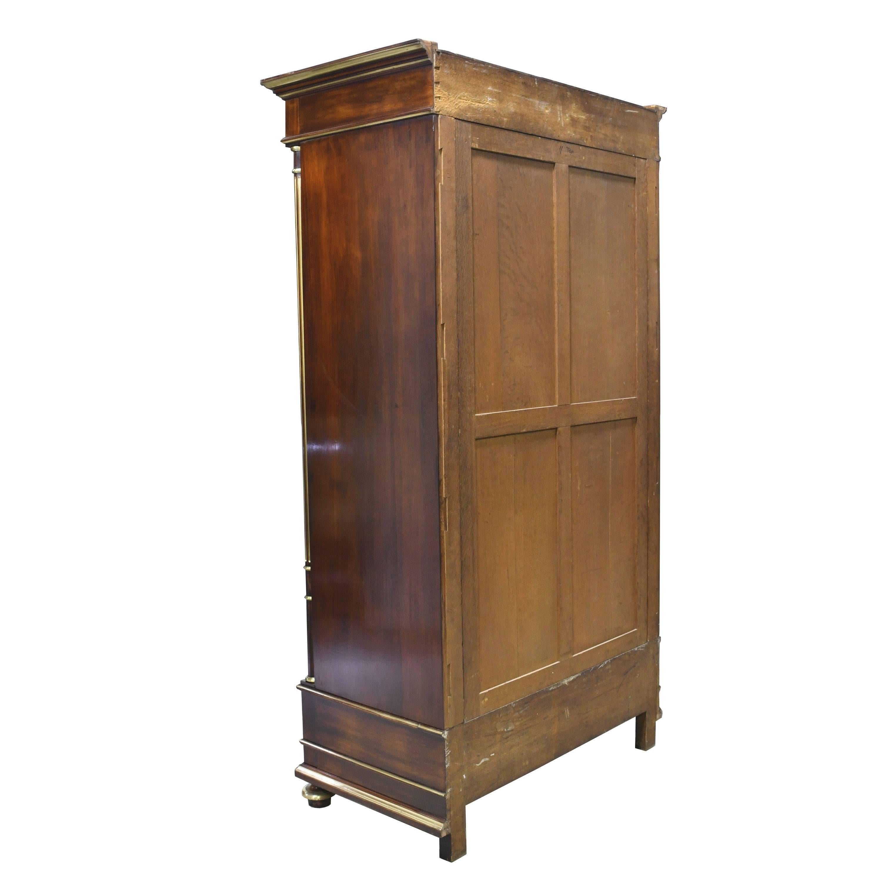 Pair of French Napoleon III or Second Empire Bookcases in Mahogany, circa 1870 4