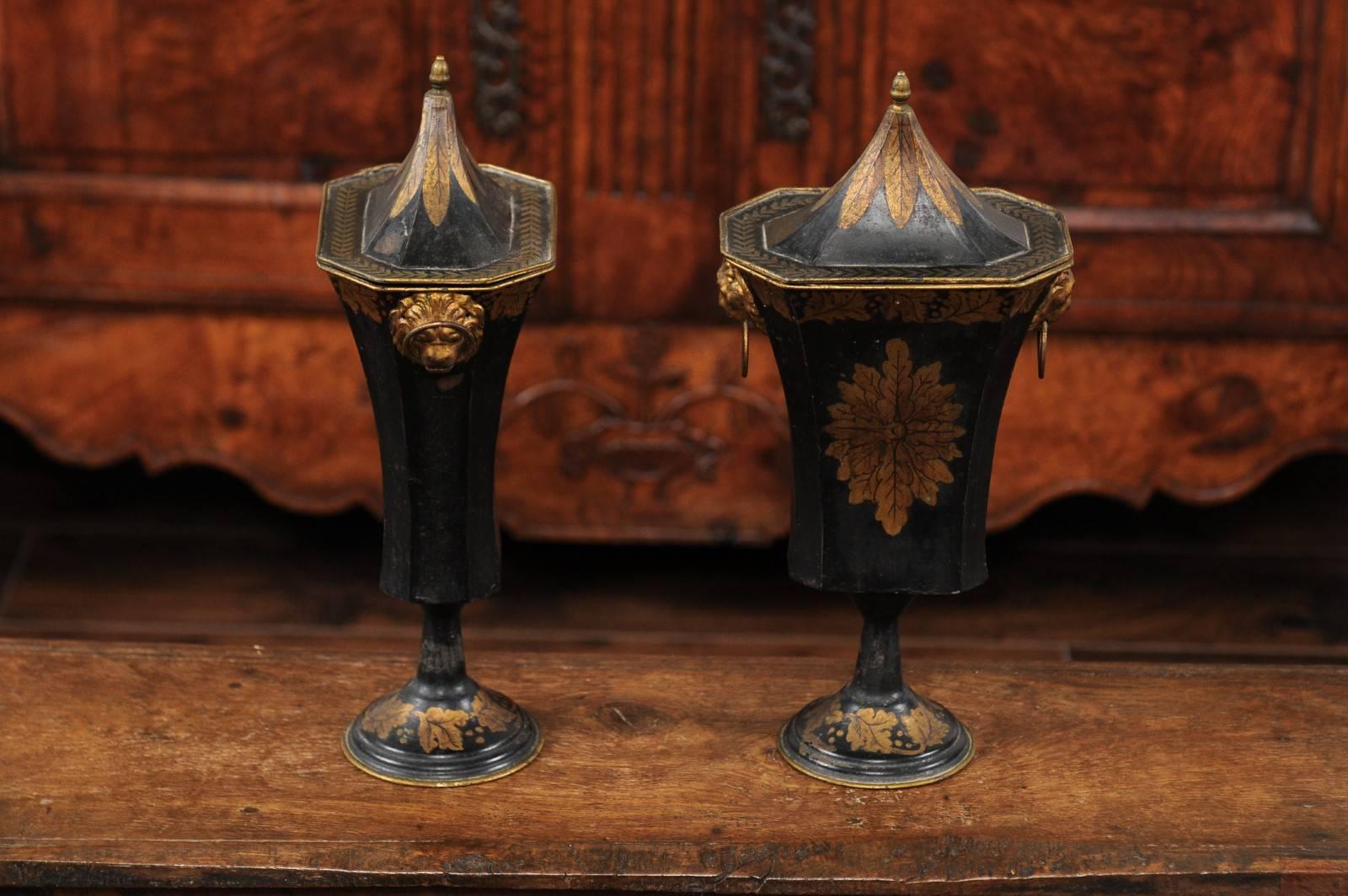 Pair of French Napoleon III Period 1850s Painted Tôle Urns with Gilded Accents 6