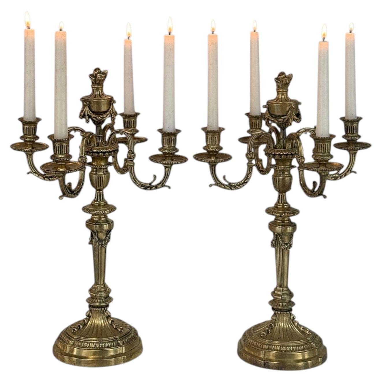 Paire de chandeliers en bronze d'époque Napoléon III et Louis XVI