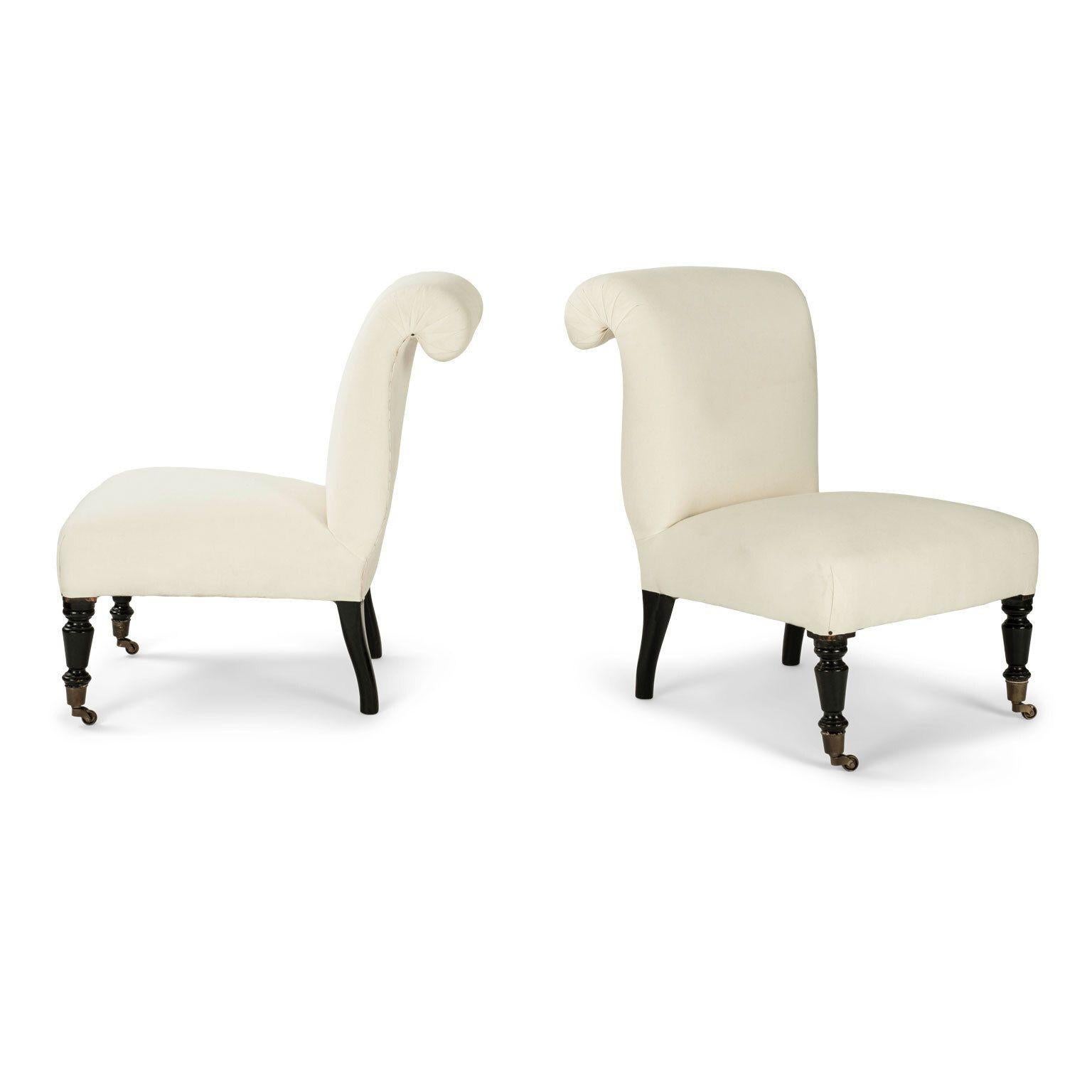 Hand-Carved Pair of French Napoleon III Slipper Chairs Upholstered in White Linen