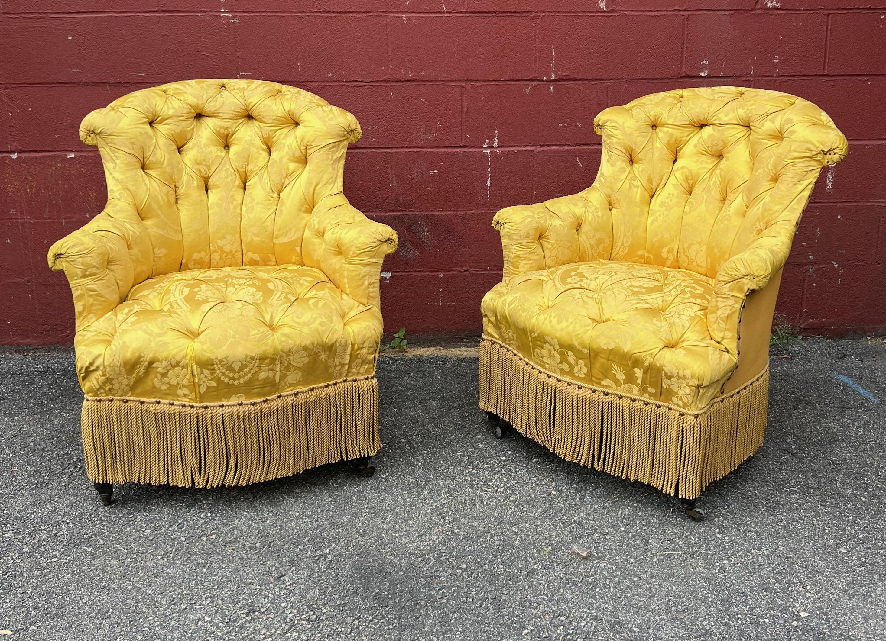 19th Century Pair of French Napoleon III Tufted Arm Chairs in Yellow Silk Fabric