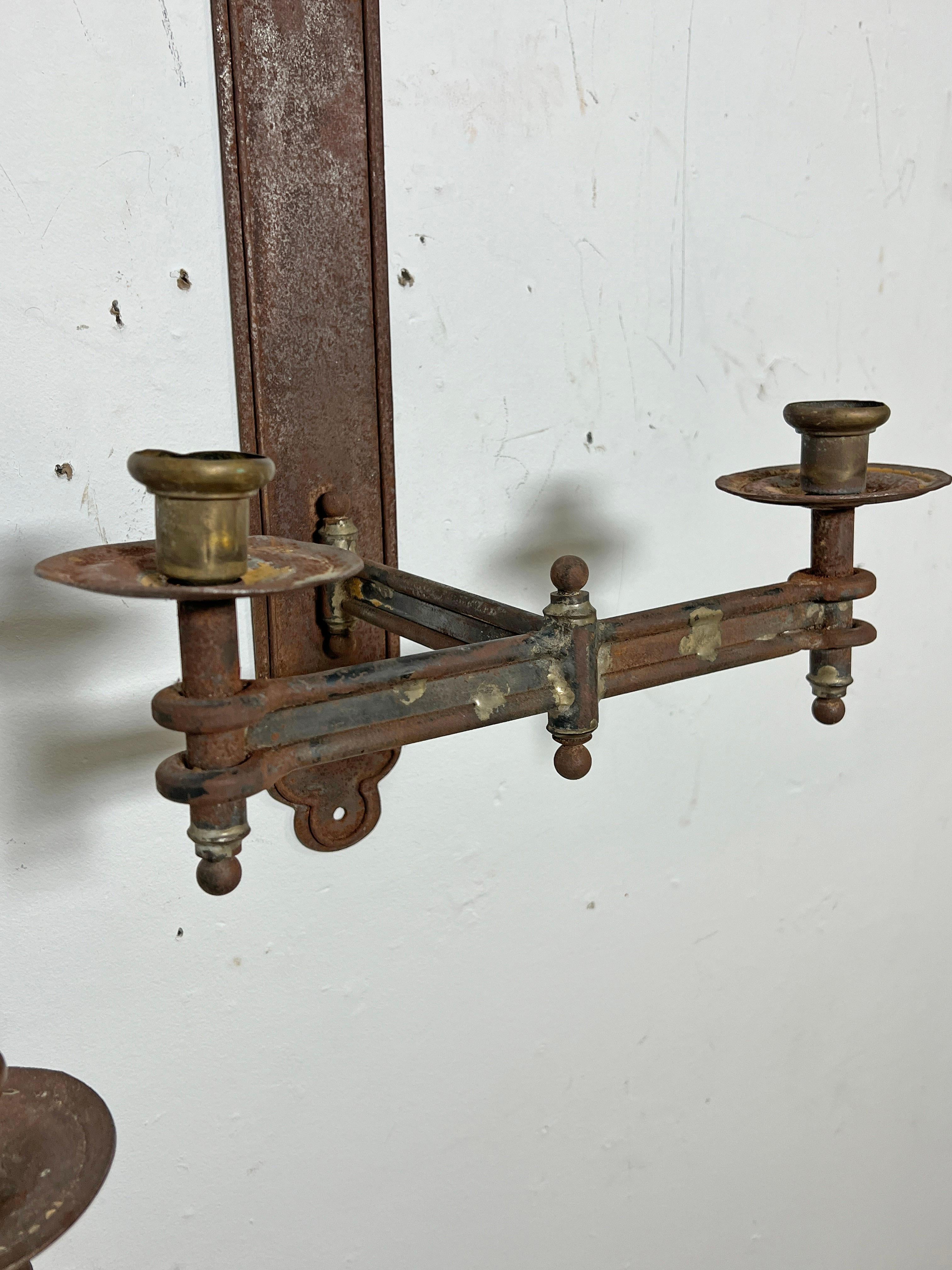 Début du XIXe siècle Paire d'appliques murales à bougies Napoléoniennes en étain, vers 1820 en vente