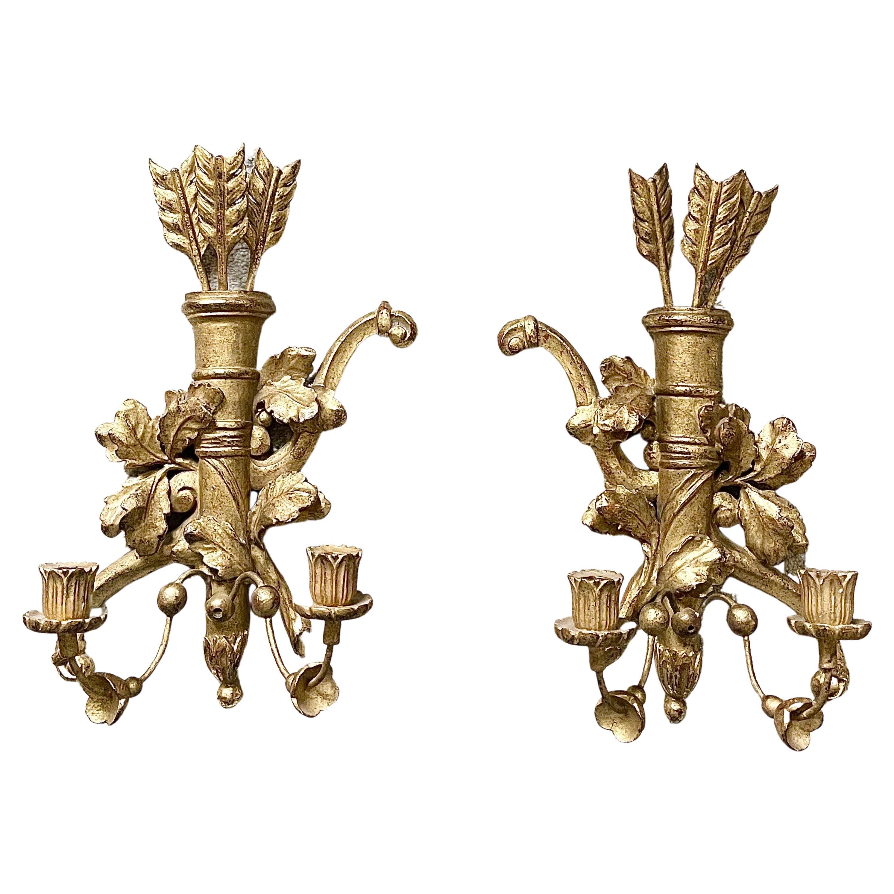 Pair of French Neoclassic giltwood Wall Sconces, 19th Century Neoclásico en venta