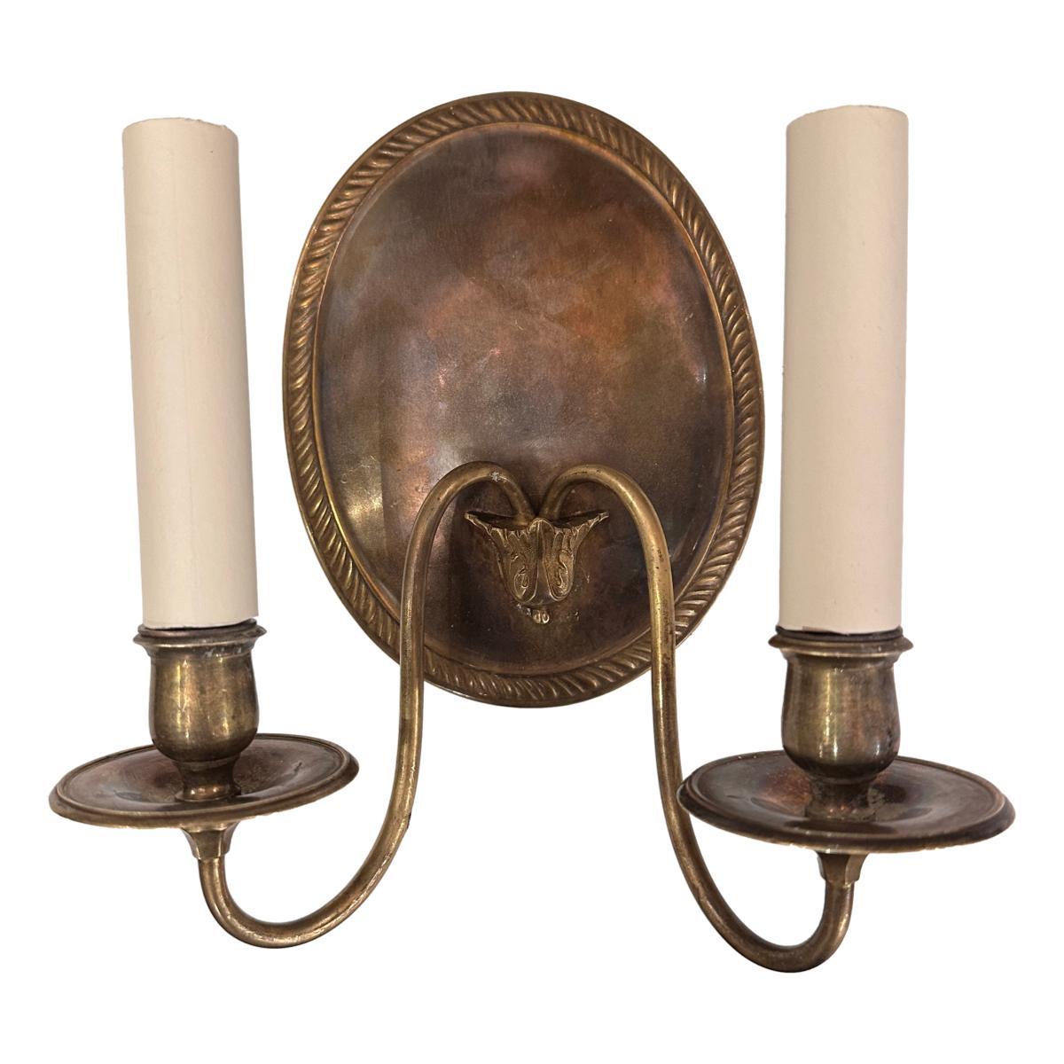 Pair of French Neoclassic Sconces en venta 4