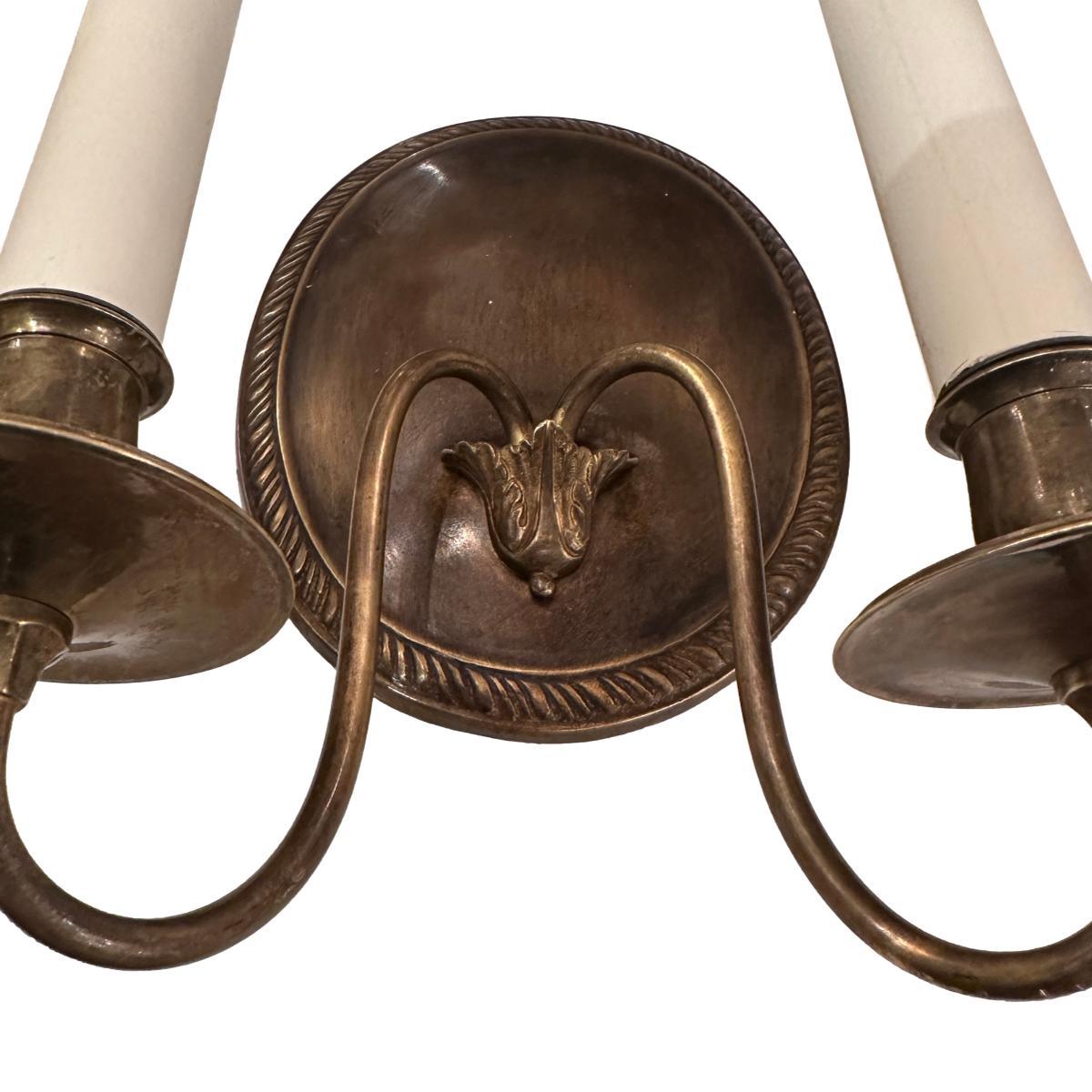 Pair of French Neoclassic Sconces Francés en venta