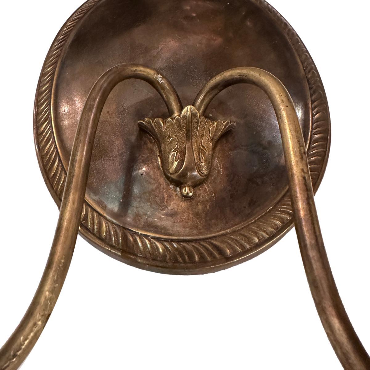 Pair of French Neoclassic Sconces mediados del siglo XX en venta